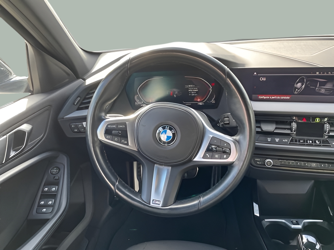 BMW Série 1 116d color Blanco. Año 2023. 85KW(116CV). Diesel. En concesionario MCoutinho - Viseu de Viseu