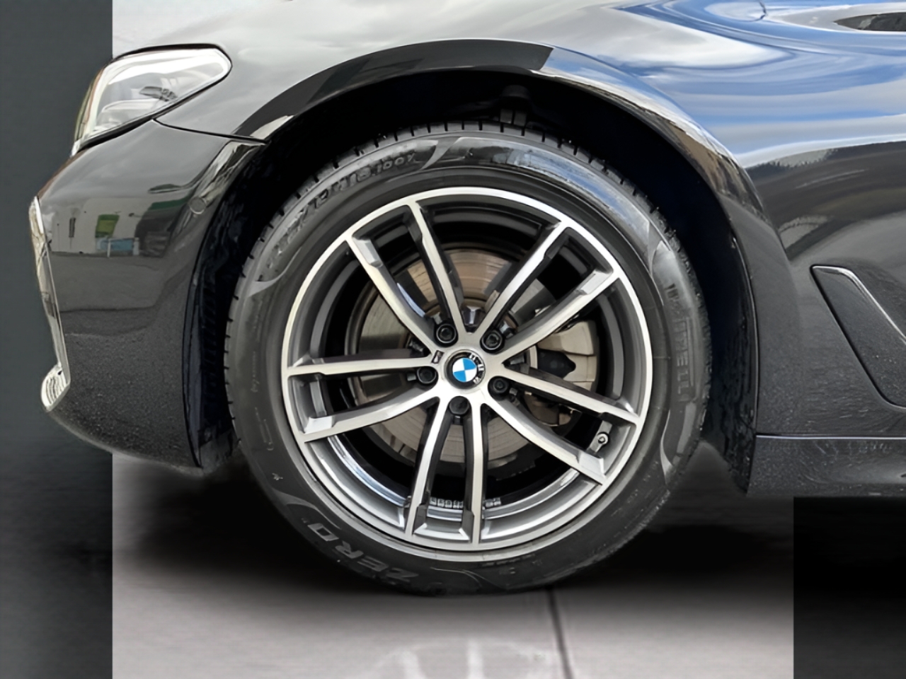 BMW Série 5 520d Touring color Negro. Año 2023. 140KW(190CV). Diesel. En concesionario MCoutinho - Vila Real de Vila Real