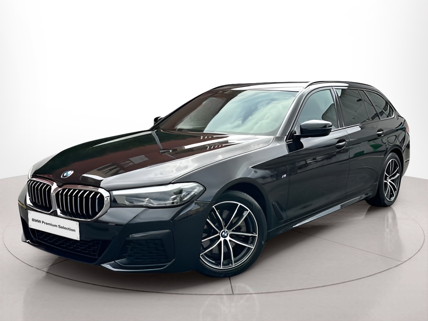 Fotos de BMW Série 5 520d Touring color Negro. Año 2023. 140KW(190CV). Diesel. En concesionario MCoutinho - Vila Real de Vila Real