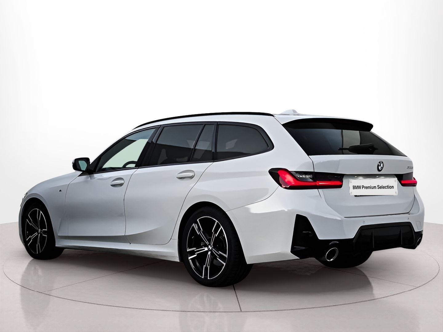 Fotos de BMW Série 3 320d Touring color Blanco. Año 2023. 140KW(190CV). Diesel. En concesionario MCoutinho Bomcar Leiria de Leiria