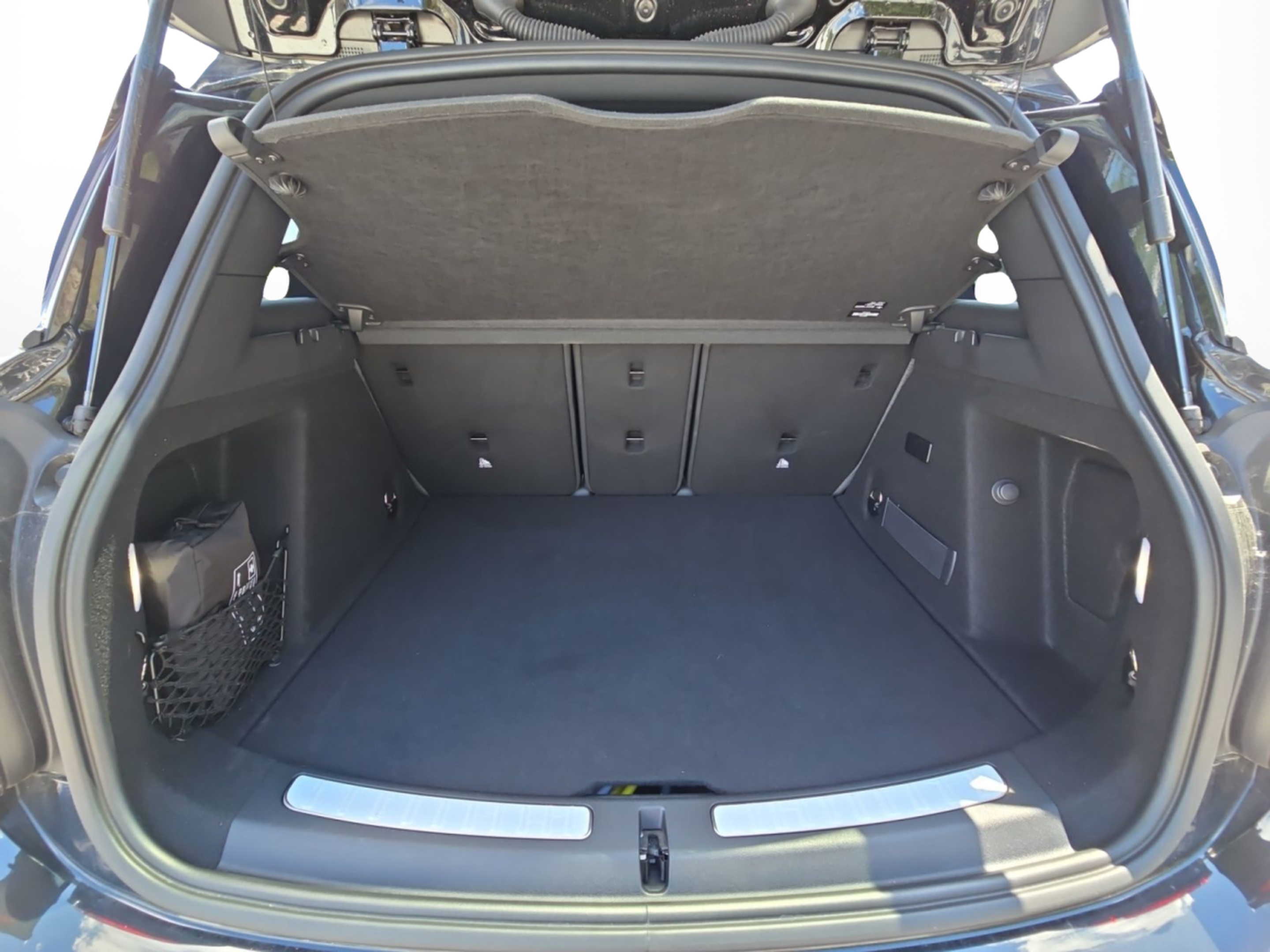 fotoG 16 del MINI MINI Countryman Cooper S E ALL4 162 kW (220 CV) 220cv Elétrico / Gasolina Híbrido de 2023 em Bragança