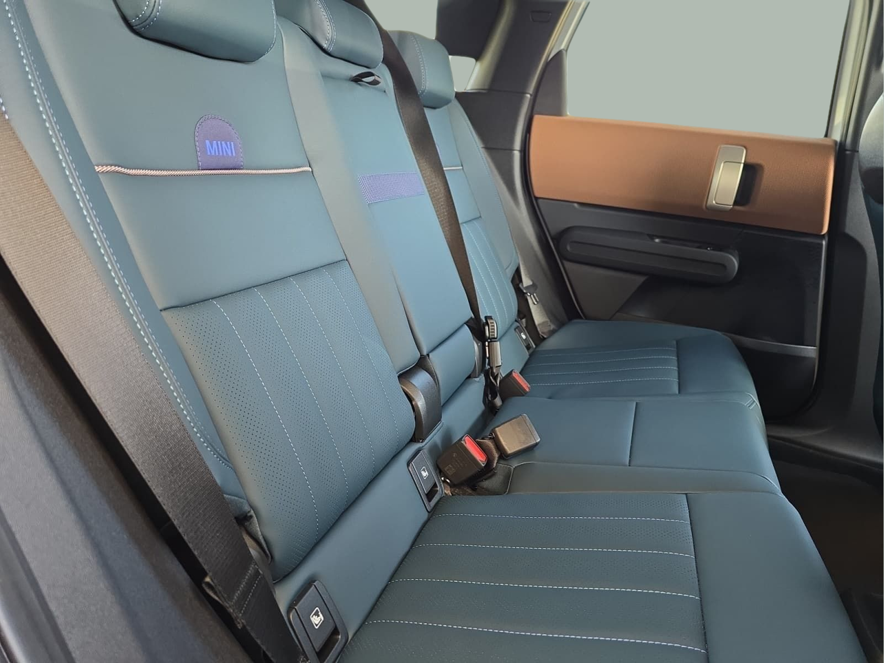 fotoG 8 del MINI Countryman Eléctrico E 150 kW (204 CV) 204cv Elétrico de 2024 em Bragança