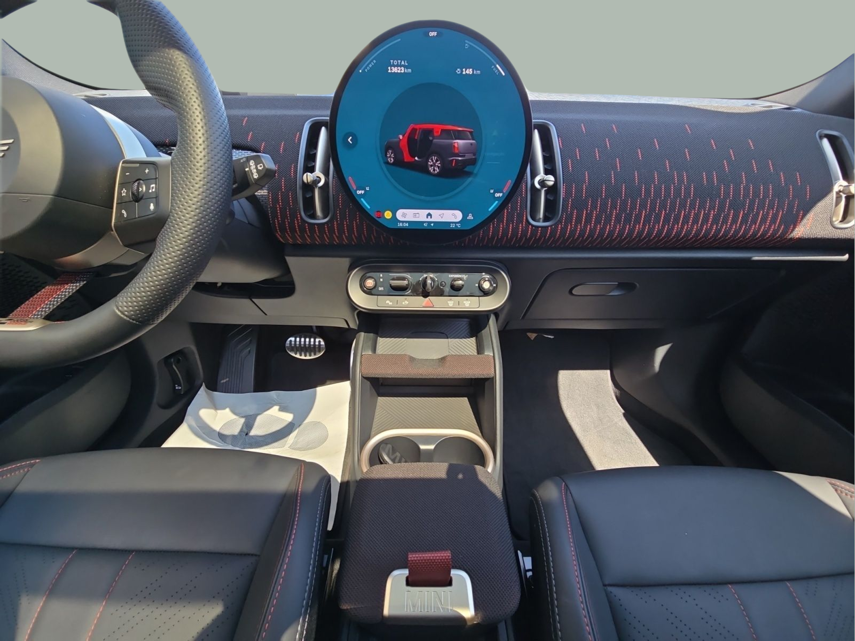 fotoG 13 del MINI MINI Countryman John Cooper Works ALL4 221 kW (300 CV) 300cv Gasolina de 2024 em Bragança