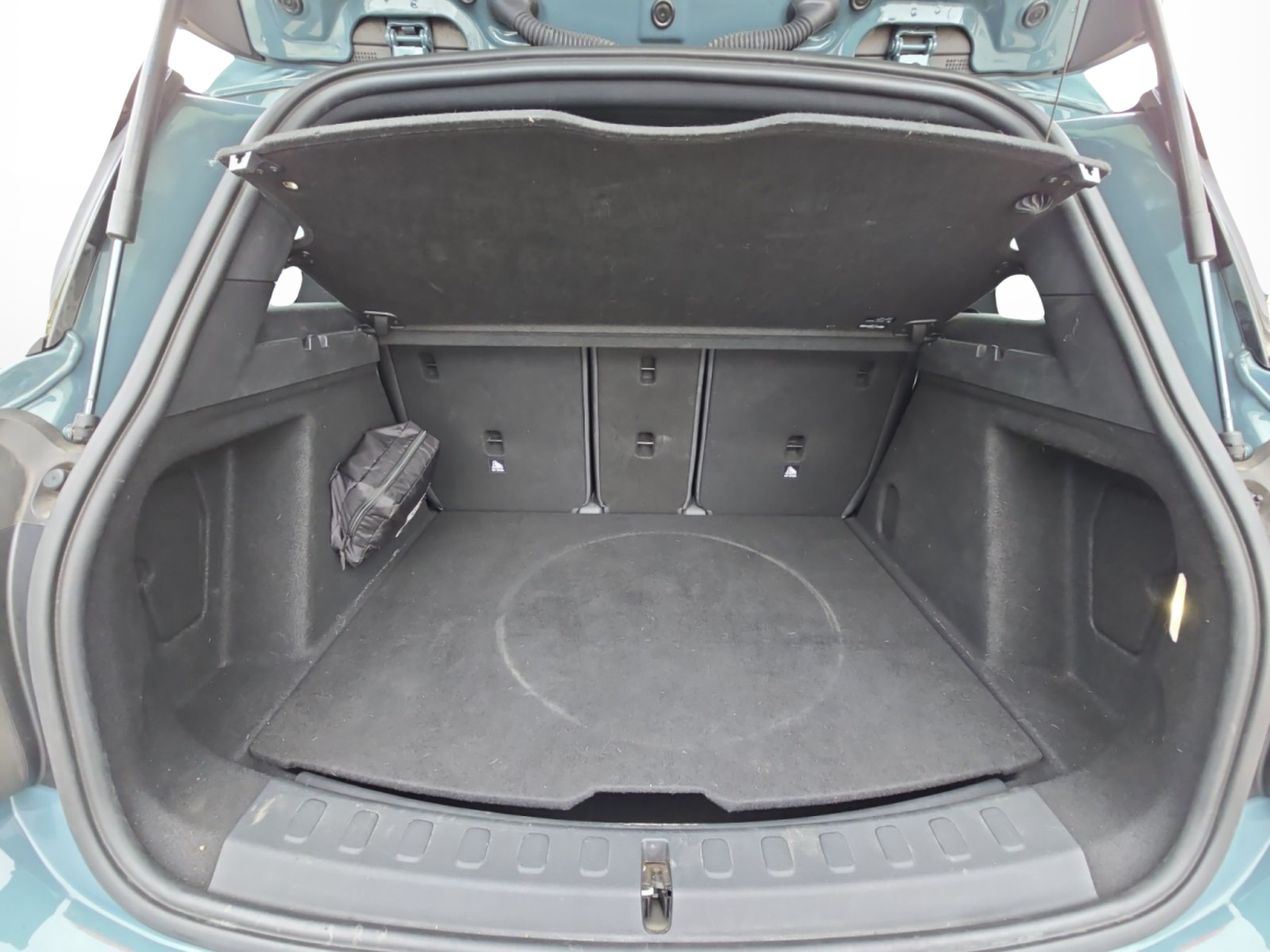 fotoG 16 del MINI MINI Countryman One 75 kW (102 CV) 102cv Gasolina de 2022 em Bragança