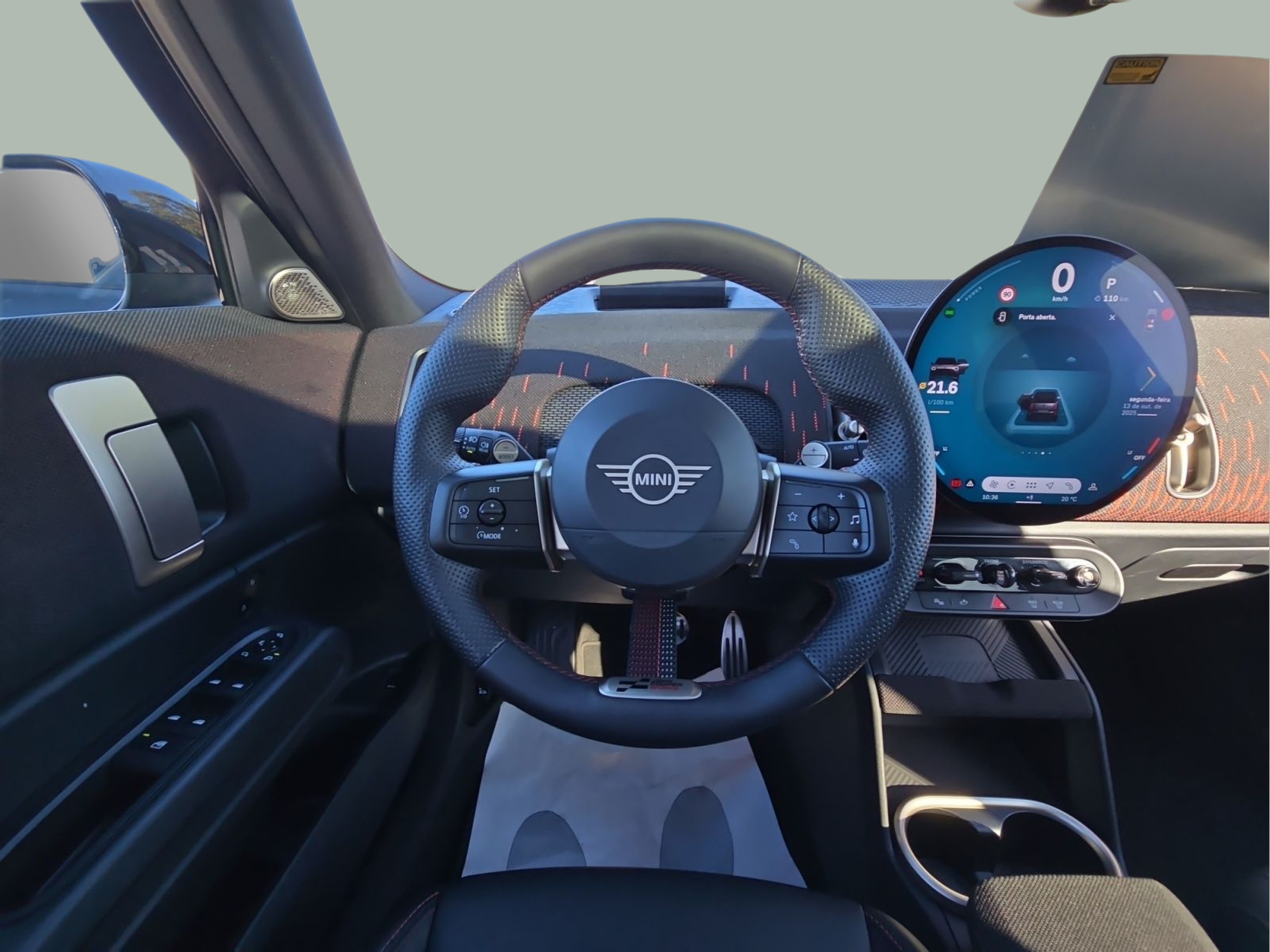 fotoG 13 del MINI MINI Countryman John Cooper Works ALL4 221 kW (300 CV) 300cv Gasolina de 2024 em Bragança