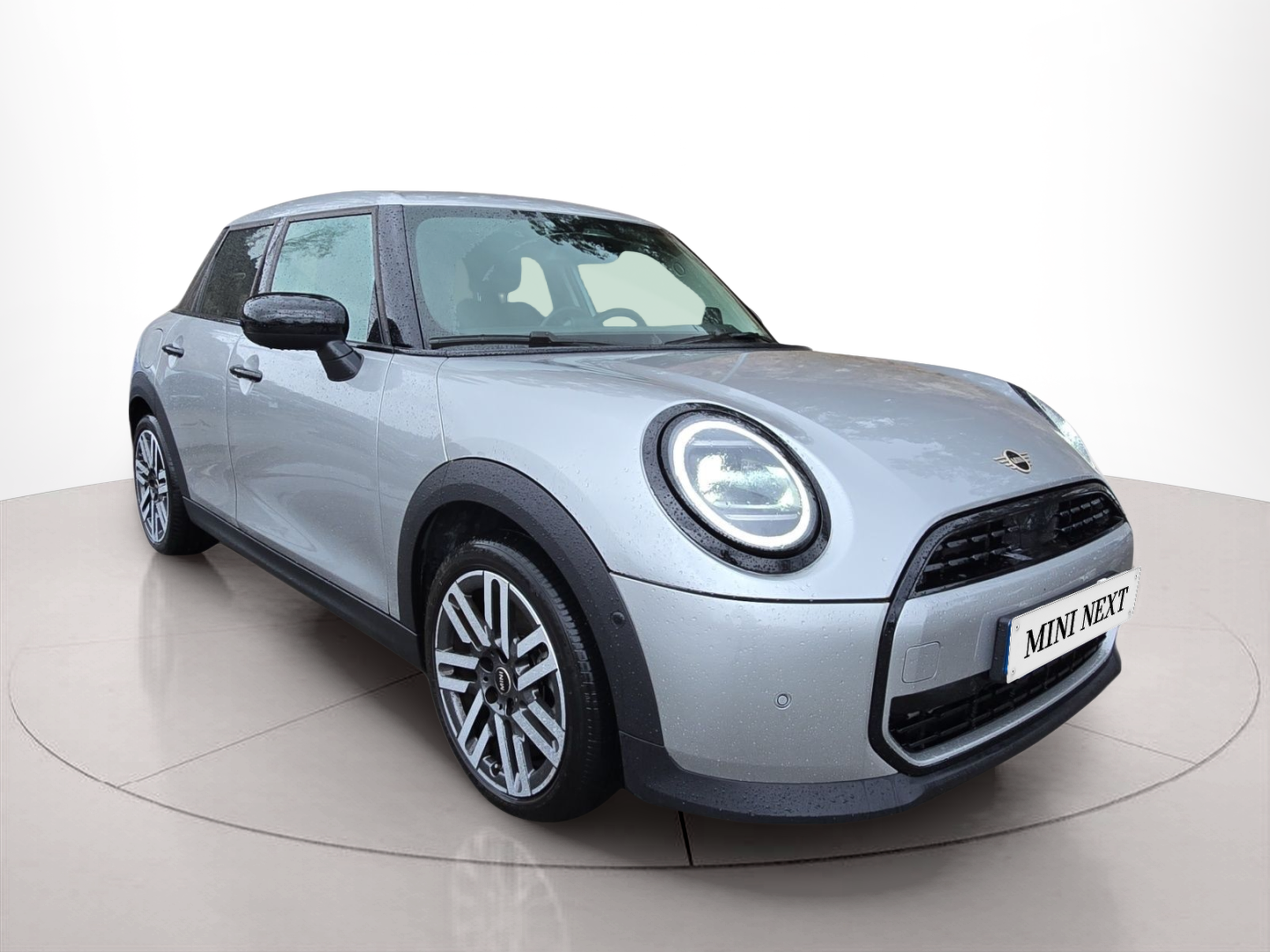 fotoG 5 del MINI MINI 5 Portas Cooper 115 kW (156 CV) 156cv Gasolina de 2025 em Bragança
