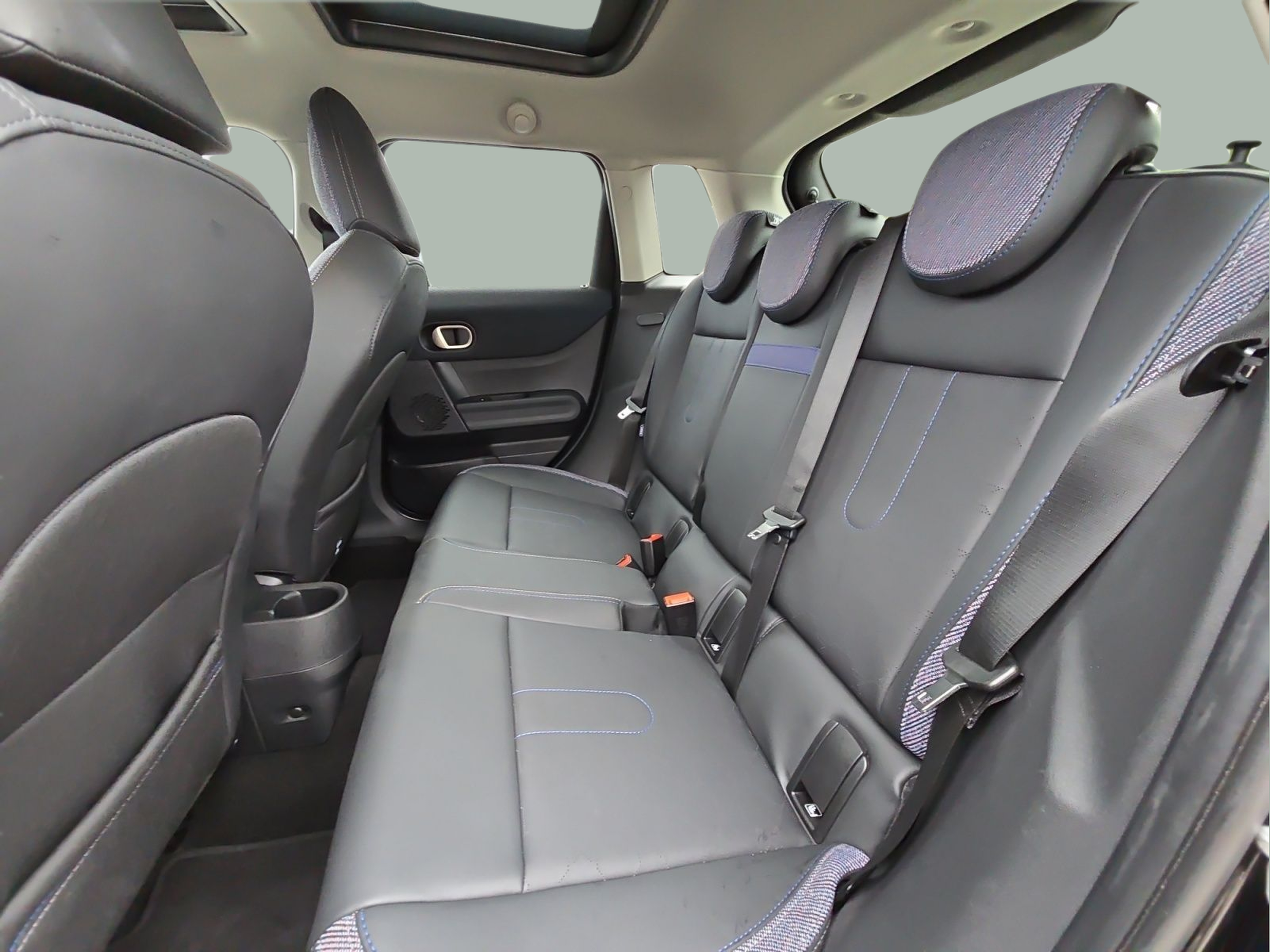 fotoG 8 del MINI MINI 5 Portas Cooper 115 kW (156 CV) 156cv Gasolina de 2025 em Bragança