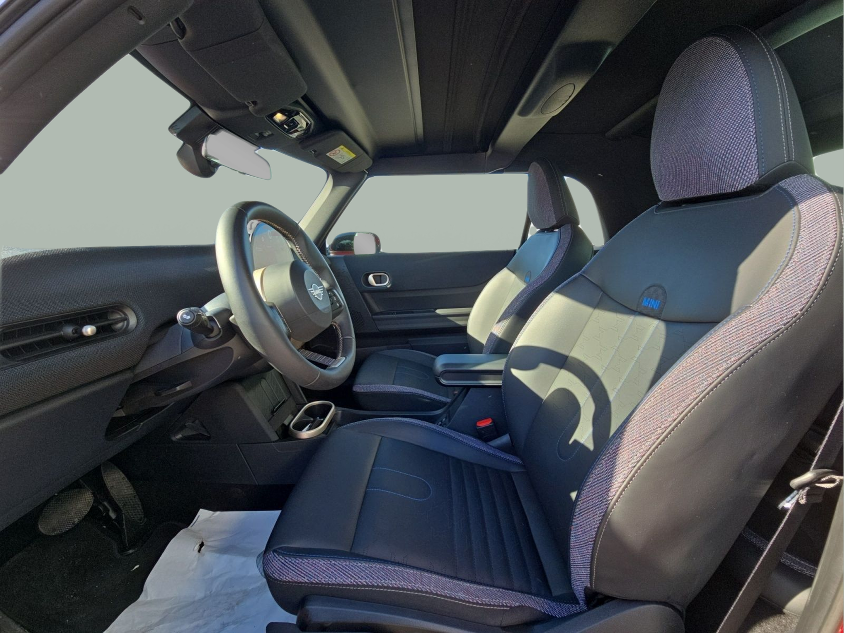 fotoG 12 del MINI MINI Cabrio Cooper 120 kW (163 CV) 163cv Gasolina de 2025 em Bragança