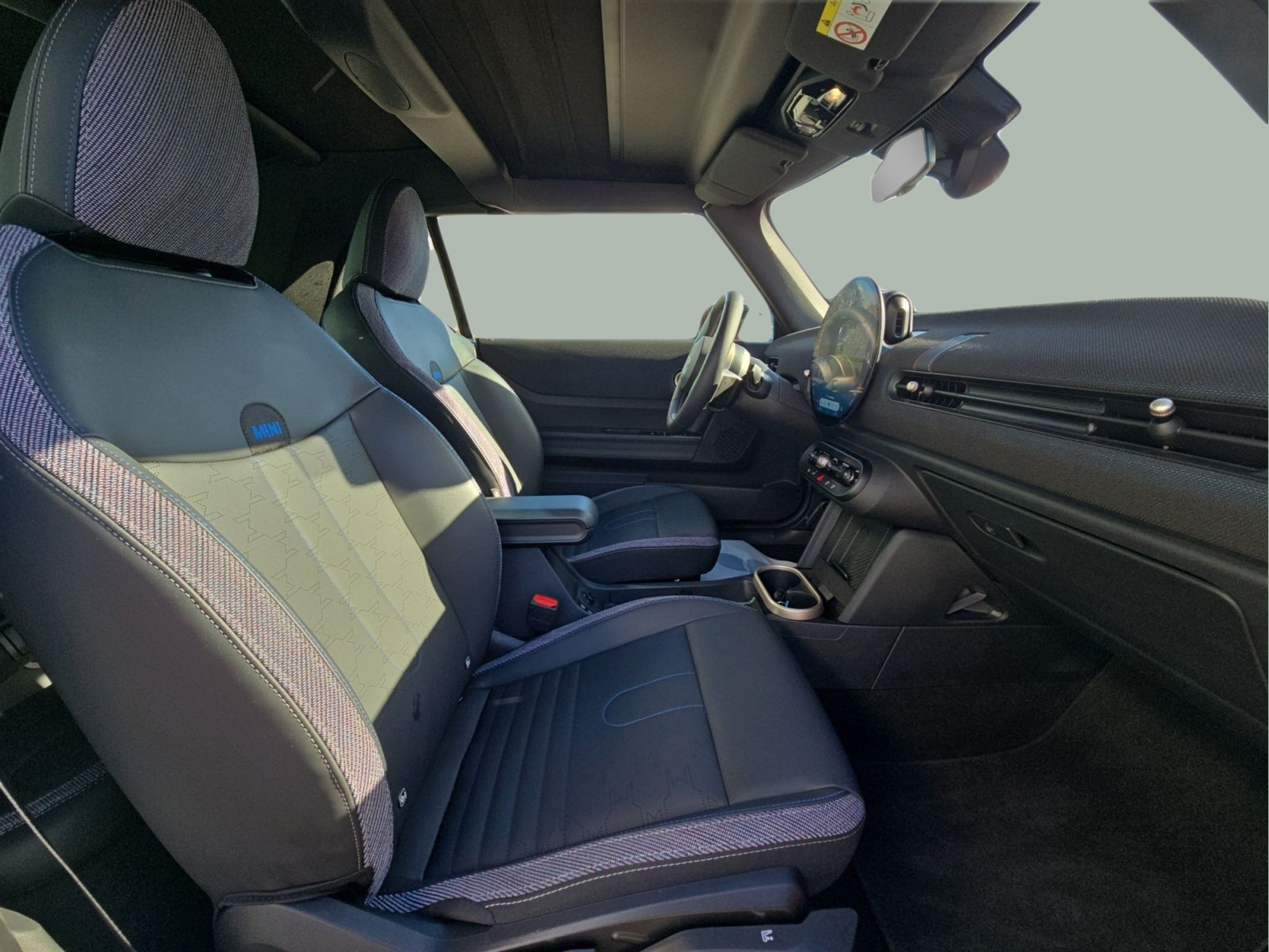 fotoG 7 del MINI MINI Cabrio Cooper 120 kW (163 CV) 163cv Gasolina de 2025 em Bragança