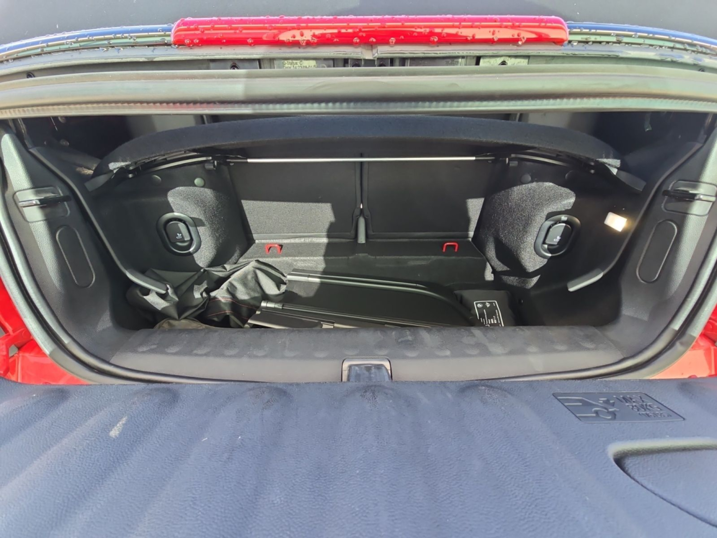 fotoG 16 del MINI MINI Cabrio Cooper 120 kW (163 CV) 163cv Gasolina de 2025 em Bragança