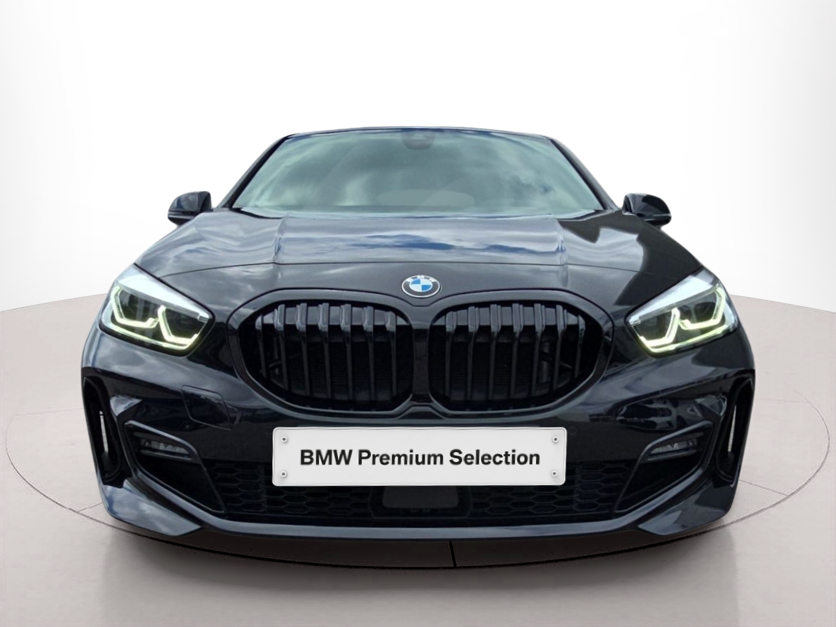 Fotos de BMW Série 1 116d color Negro. Año 2023. 85KW(116CV). Diesel. En concesionario MCoutinho - Viseu de Viseu