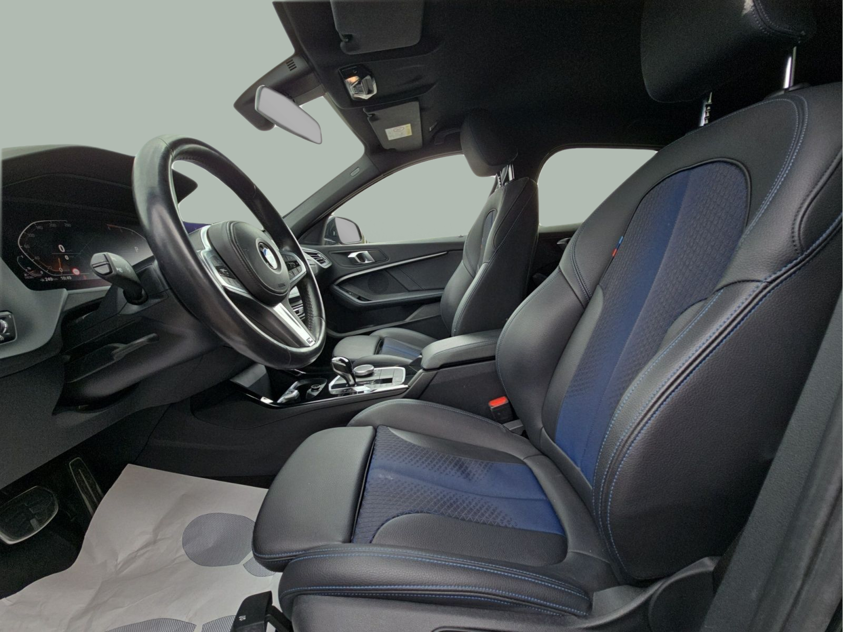 BMW Série 1 116d color Negro. Año 2023. 85KW(116CV). Diesel. En concesionario MCoutinho - Viseu de Viseu