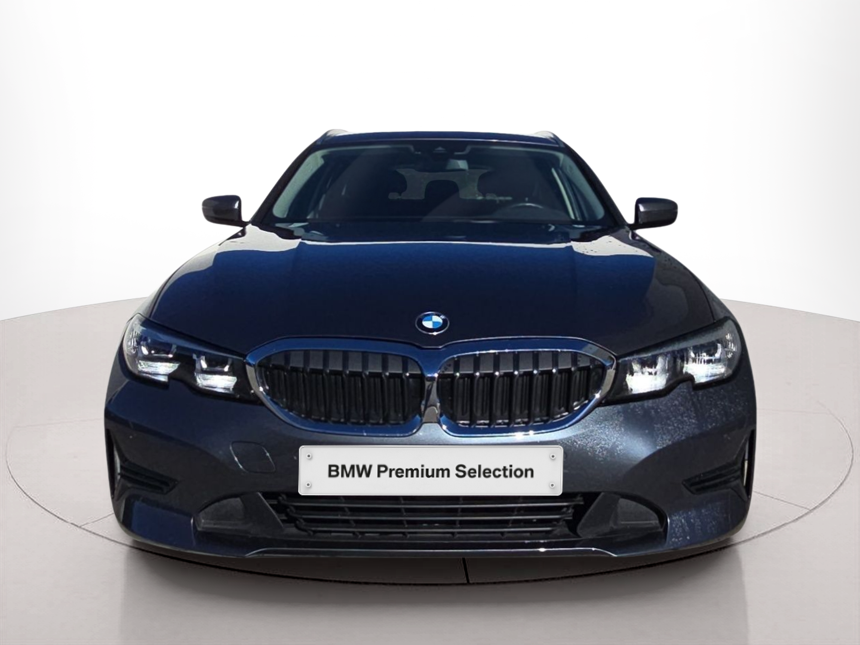 Fotos de BMW Série 3 320d Touring color Gris. Año 2019. 140KW(190CV). Diesel. En concesionario MCoutinho Bomcar Leiria de Leiria