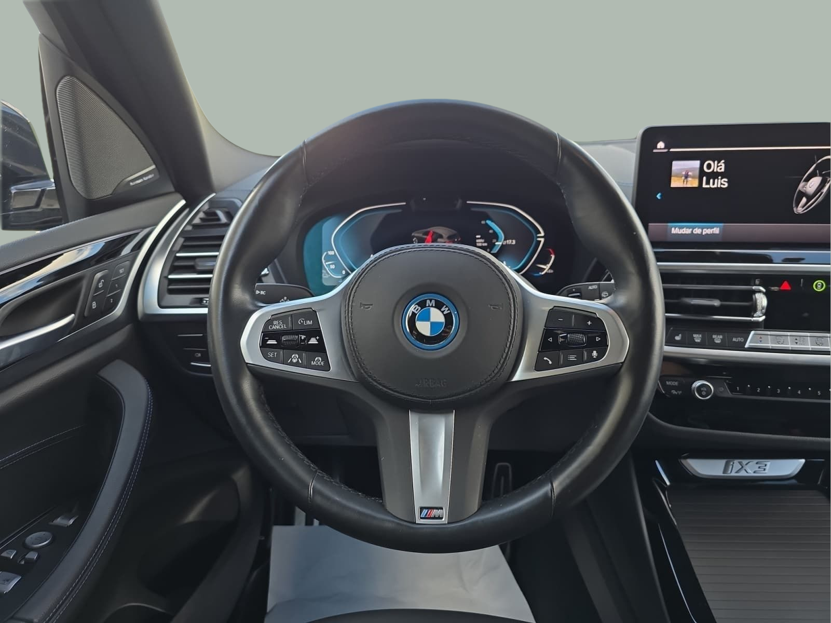 BMW iX3 iX3 80 kWh color Gris. Año 2024. 210KW(286CV). Elétrico. En concesionario MCoutinho Bomcar Coimbra de Coimbra