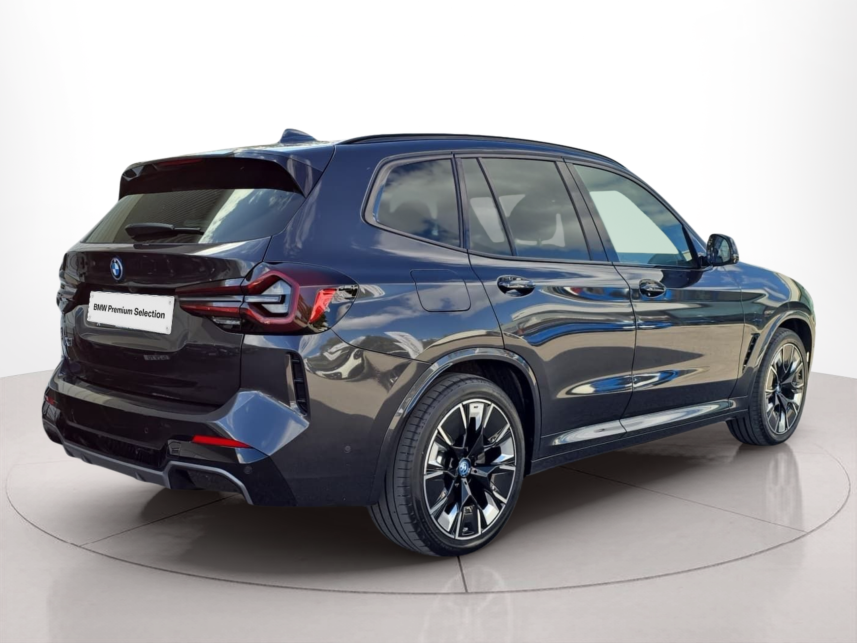 BMW iX3 iX3 80 kWh color Gris. Año 2024. 210KW(286CV). Elétrico. En concesionario MCoutinho Bomcar Coimbra de Coimbra