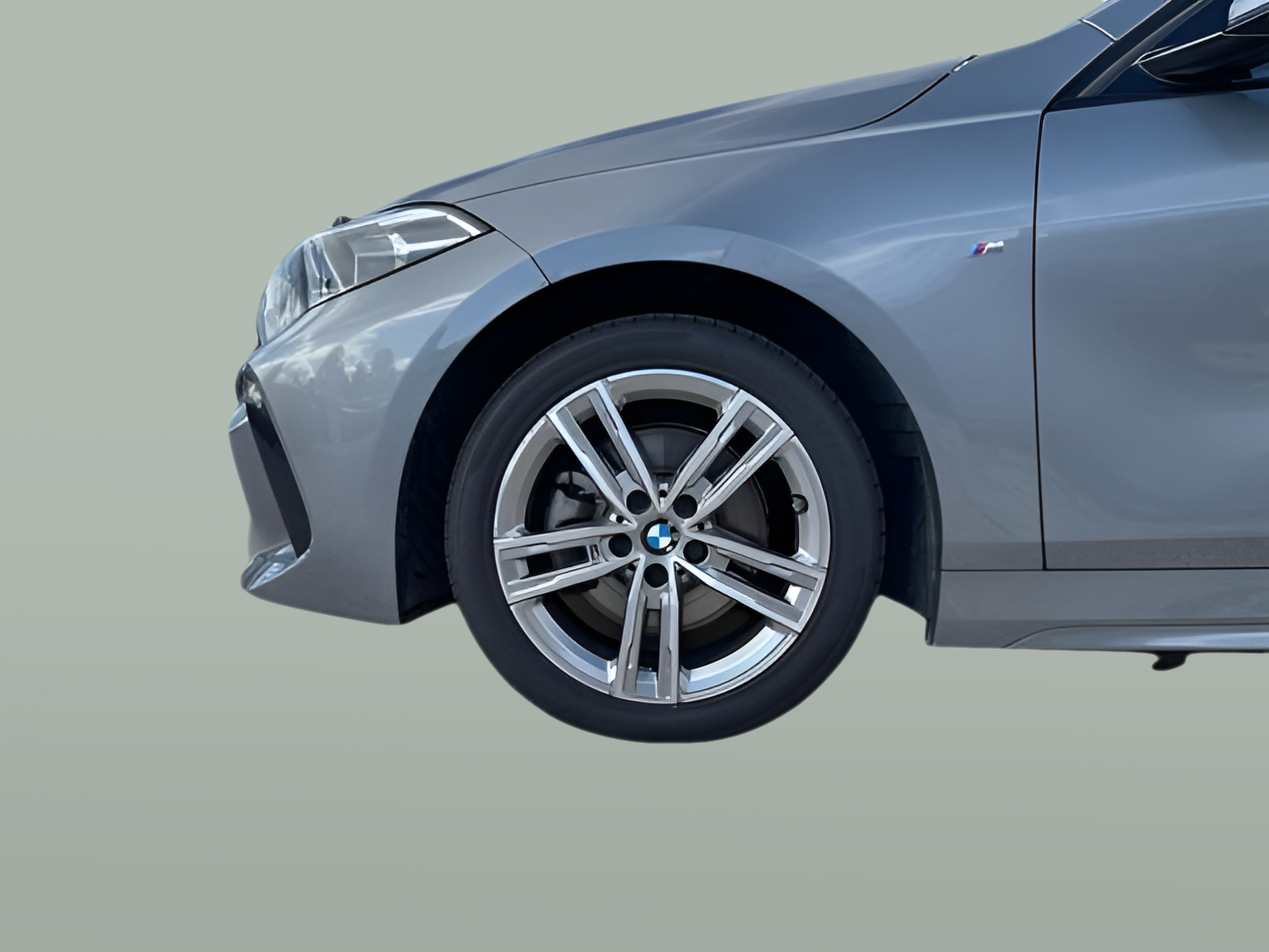 BMW Série 1 116d color Gris. Año 2023. 85KW(116CV). Diesel. En concesionario MCoutinho - Viseu de Viseu