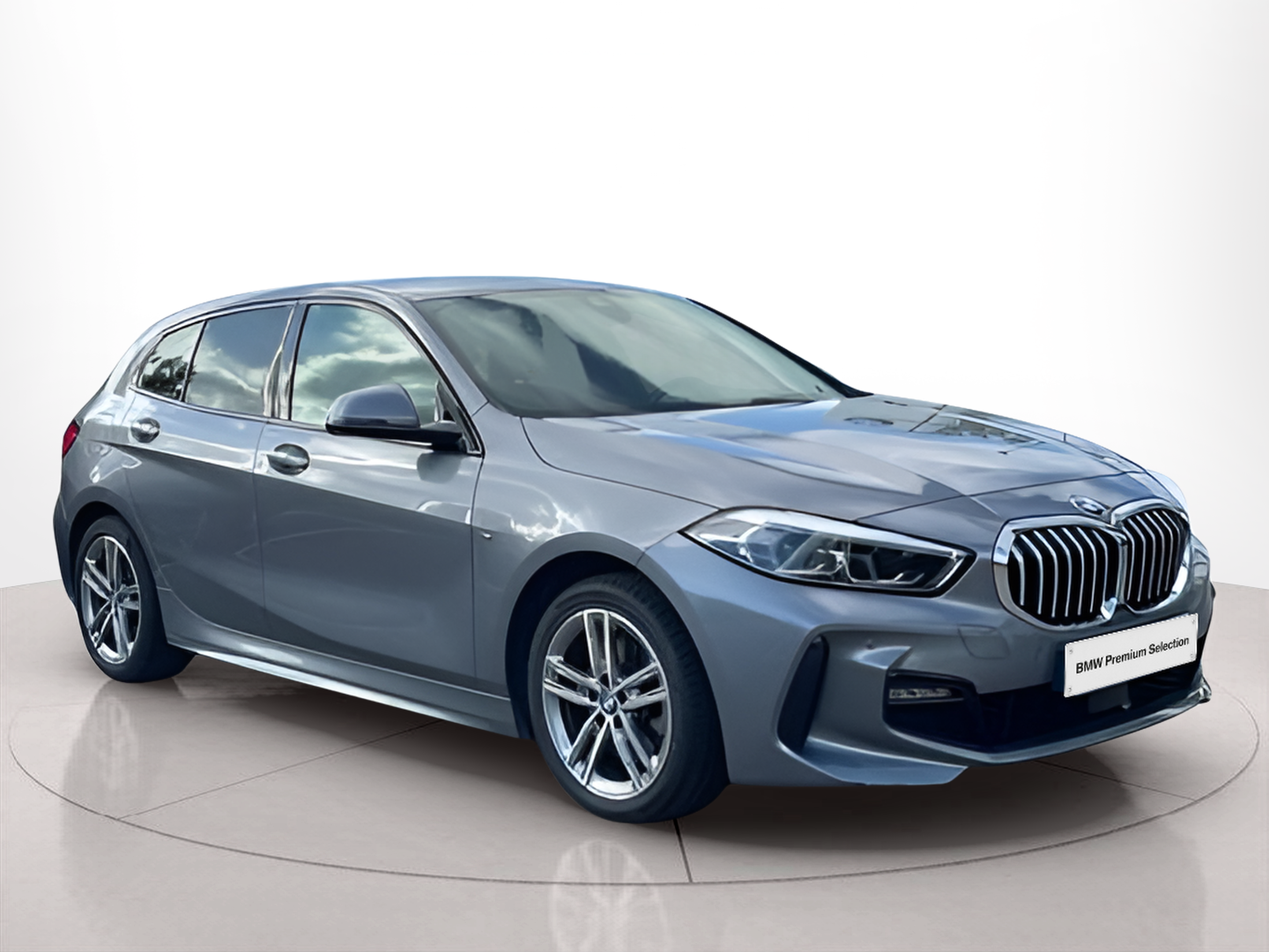 BMW Série 1 116d color Gris. Año 2023. 85KW(116CV). Diesel. En concesionario MCoutinho - Viseu de Viseu