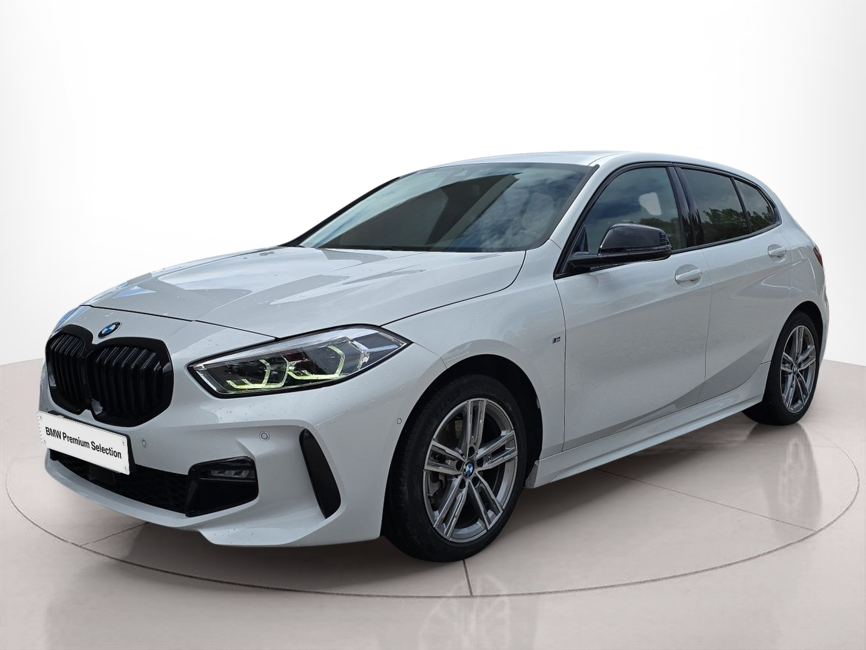 Fotos de BMW Série 1 116d color Blanco. Año 2023. 85KW(116CV). Diesel. En concesionario MCoutinho Bomcar Leiria de Leiria
