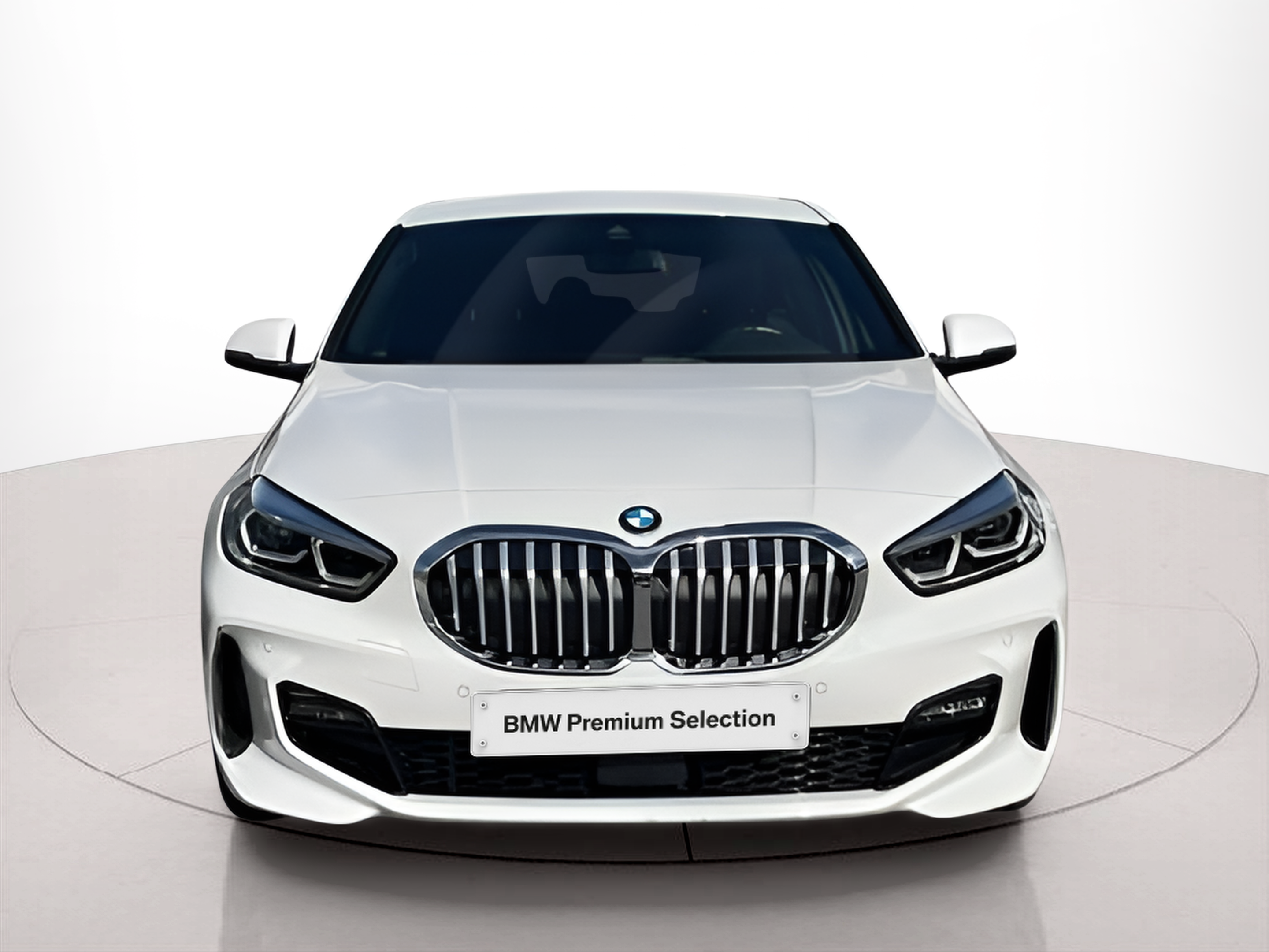 Fotos de BMW Série 1 116d color Blanco. Año 2023. 85KW(116CV). Diesel. En concesionario MCoutinho - Viseu de Viseu