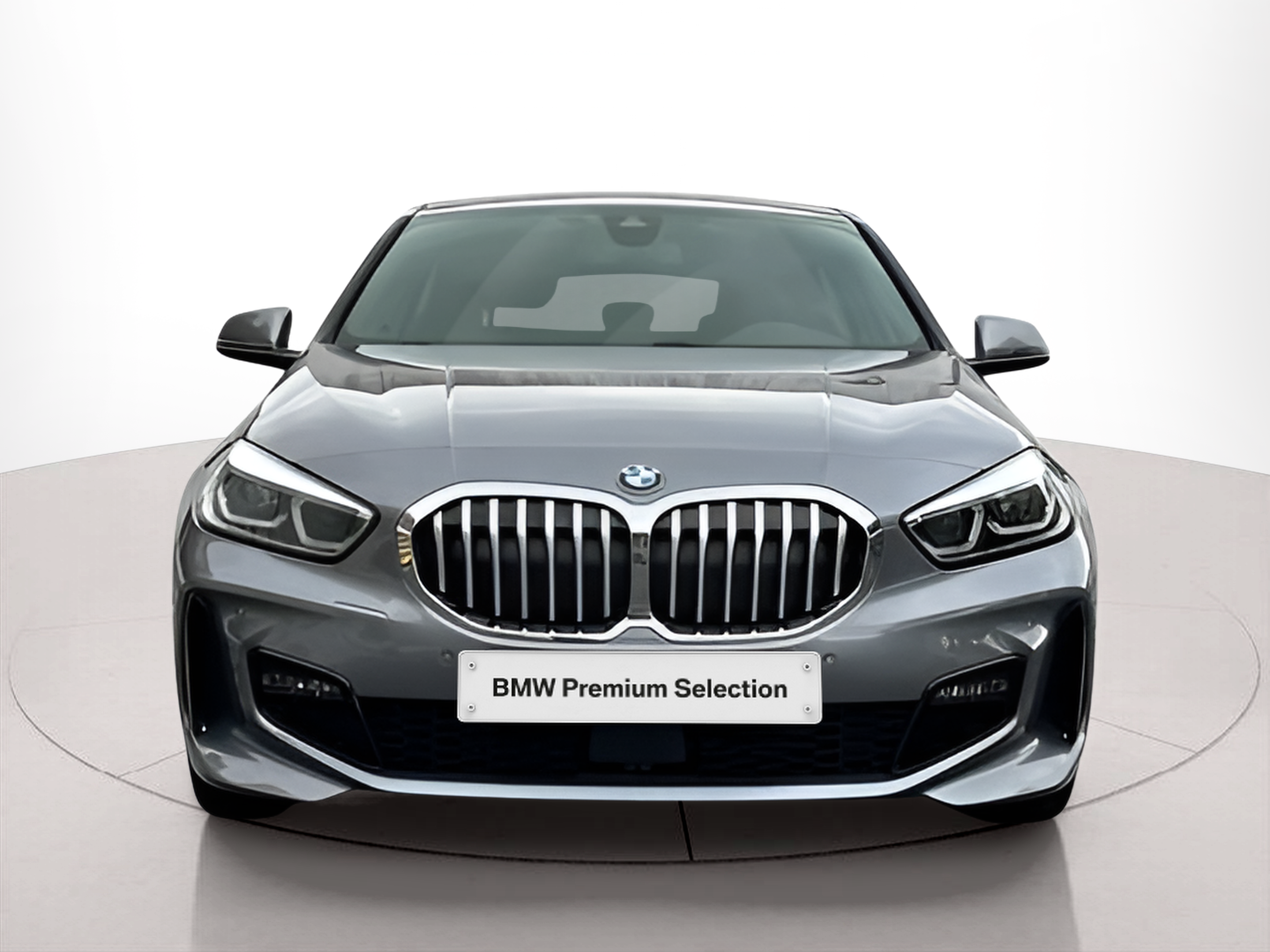 Fotos de BMW Série 1 116d color Gris. Año 2023. 85KW(116CV). Diesel. En concesionario MCoutinho - Vila Real de Vila Real