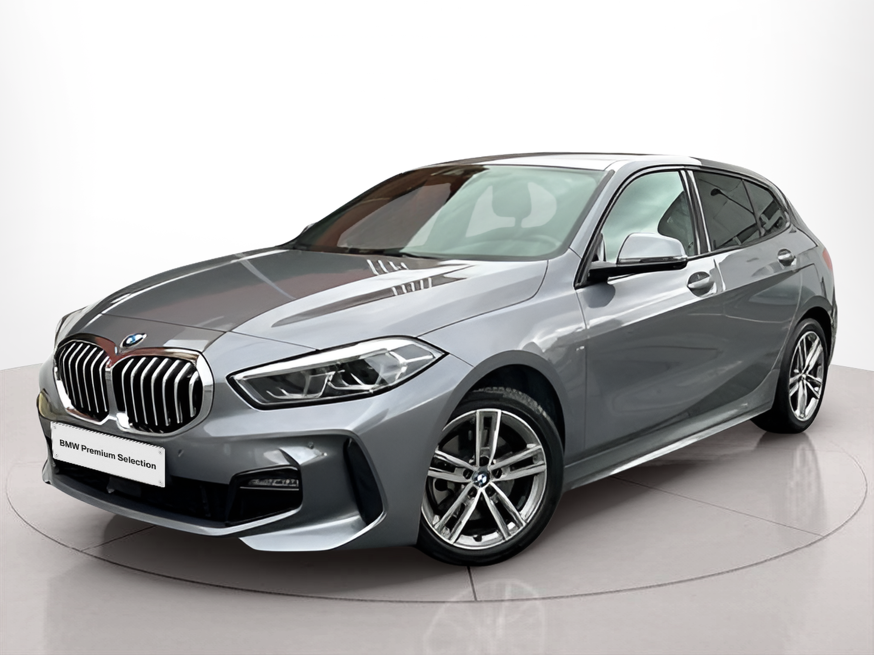 Fotos de BMW Série 1 116d color Gris. Año 2023. 85KW(116CV). Diesel. En concesionario MCoutinho - Vila Real de Vila Real