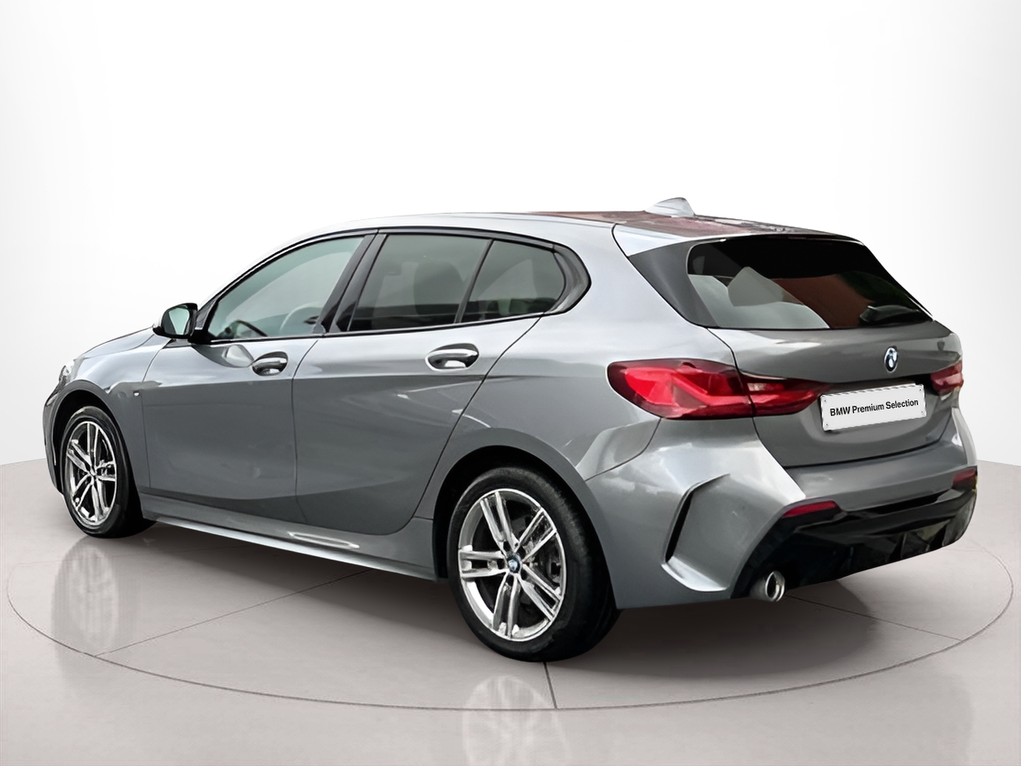 BMW Série 1 116d color Gris. Año 2023. 85KW(116CV). Diesel. En concesionario MCoutinho - Vila Real de Vila Real