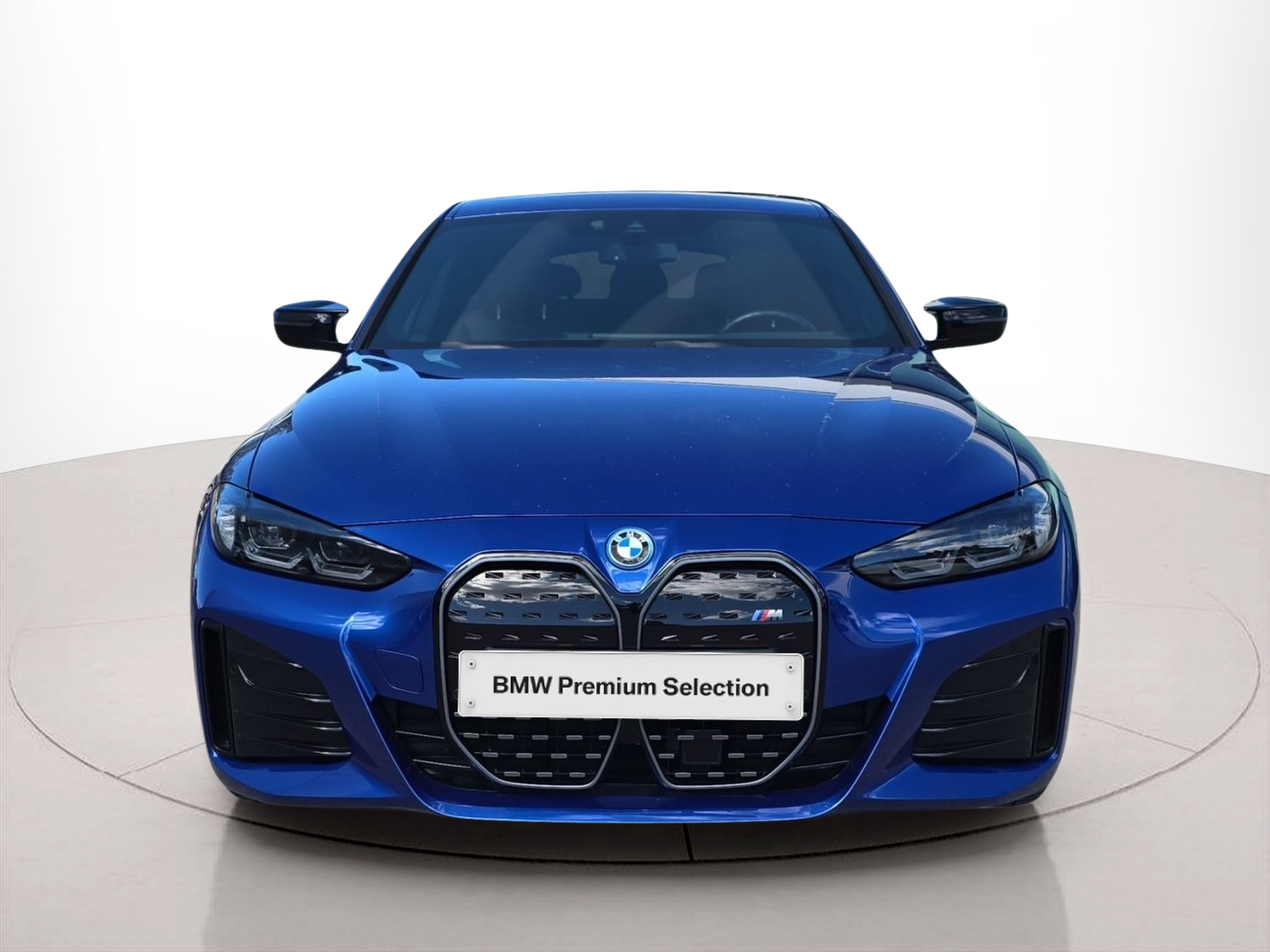Fotos de BMW i4 i4 M50 color Azul. Año 2023. 400KW(544CV). Elétrico. En concesionario MCoutinho Bomcar Leiria de Leiria