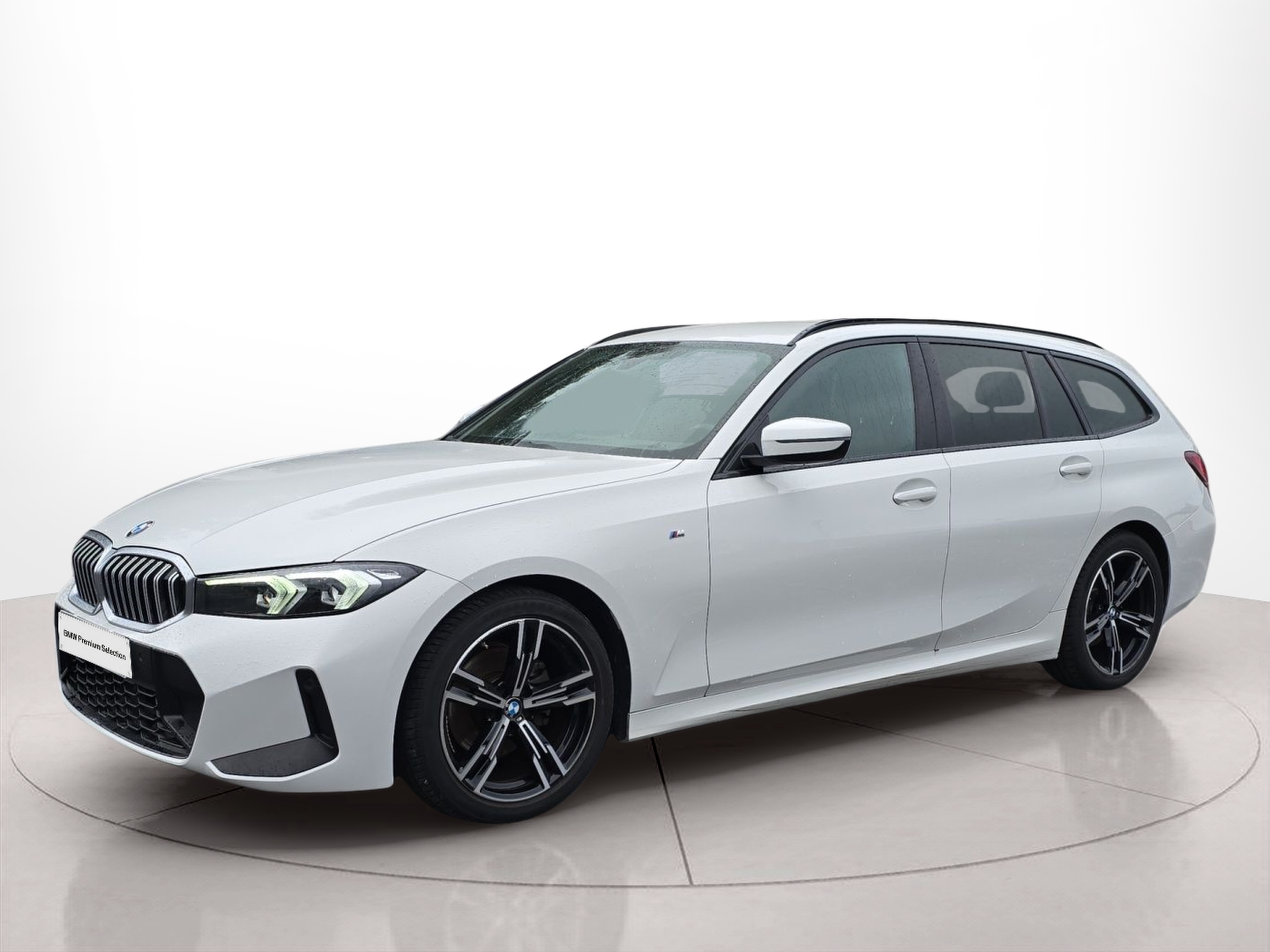 Fotos de BMW Série 3 320d Touring color Blanco. Año 2023. 140KW(190CV). Diesel. En concesionario MCoutinho Bomcar Leiria de Leiria