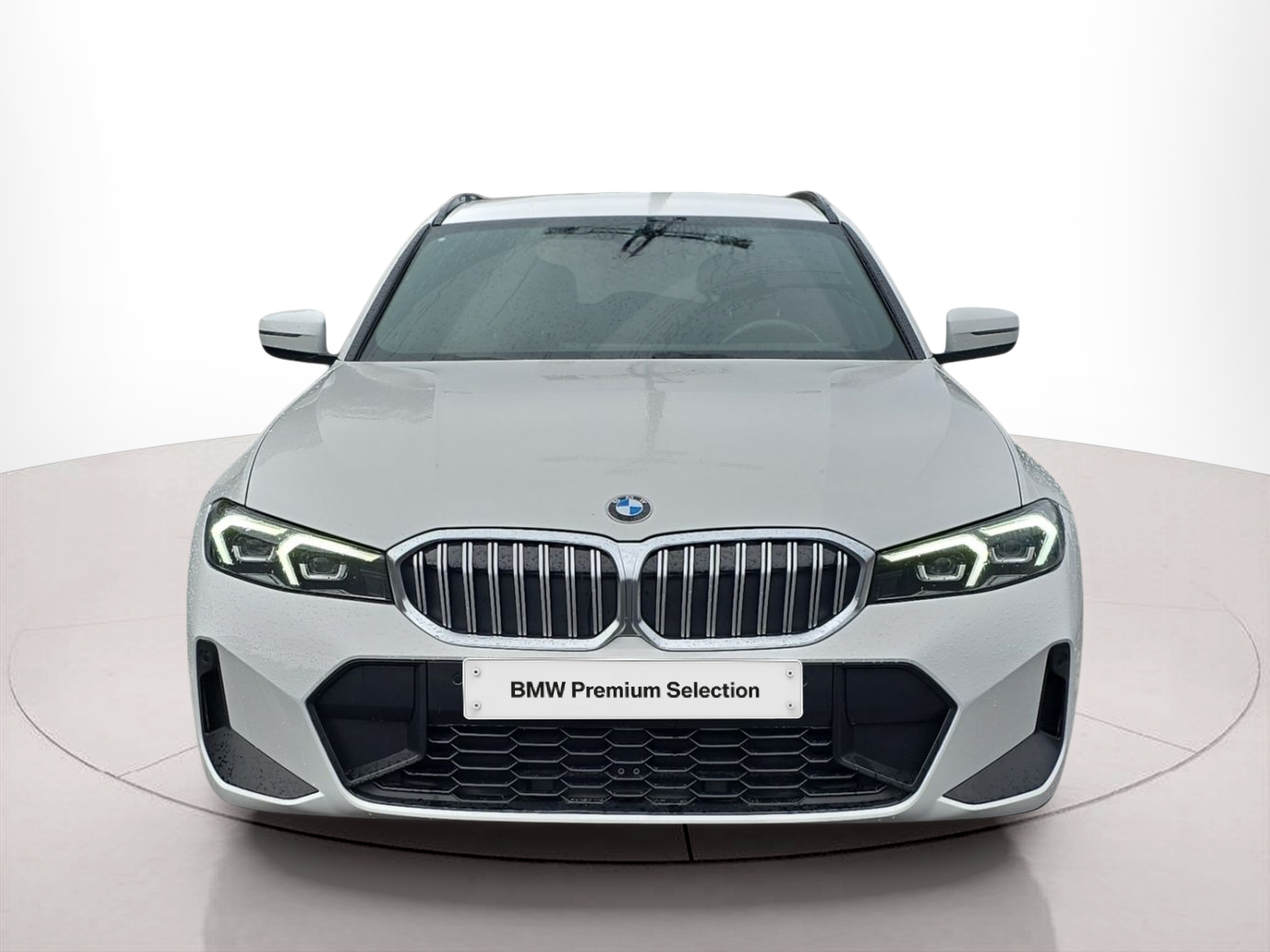 Fotos de BMW Série 3 320d Touring color Blanco. Año 2023. 140KW(190CV). Diesel. En concesionario MCoutinho Bomcar Leiria de Leiria