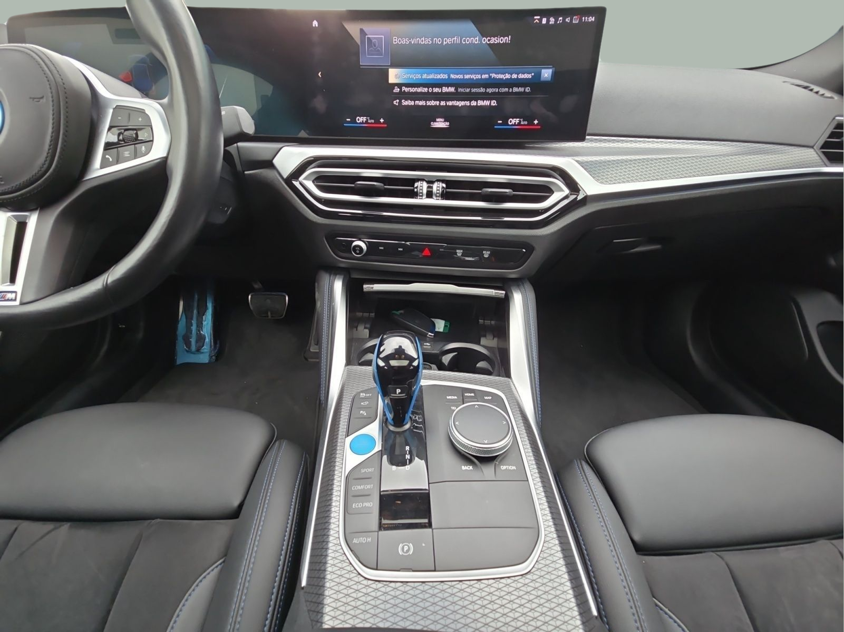 BMW i4 i4 M50 color Negro. Año 2022. 400KW(544CV). Elétrico. En concesionario MCoutinho Bomcar Leiria de Leiria