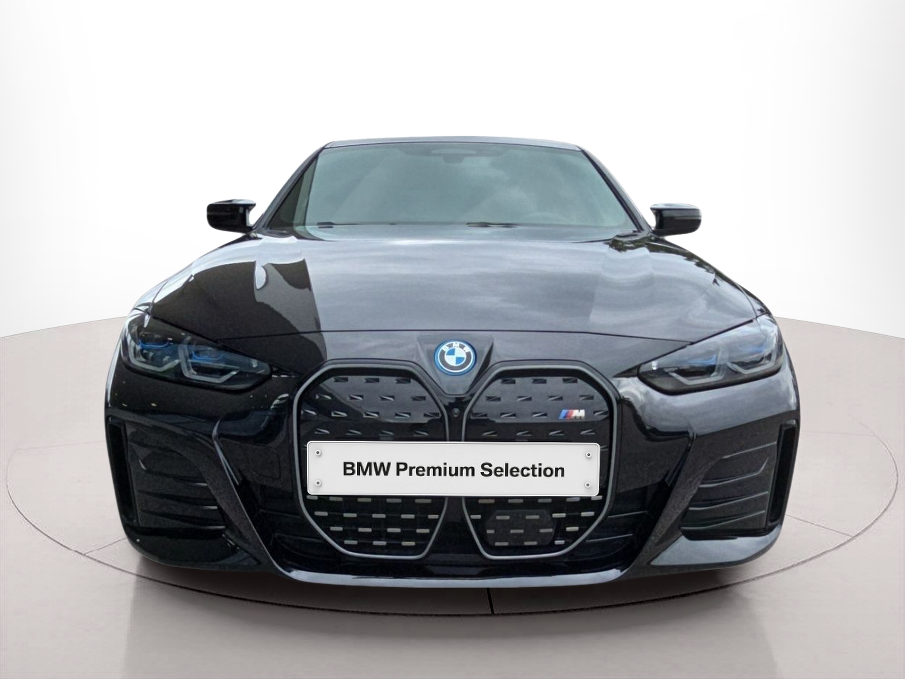 BMW i4 i4 M50 color Negro. Año 2022. 400KW(544CV). Elétrico. En concesionario MCoutinho Bomcar Leiria de Leiria
