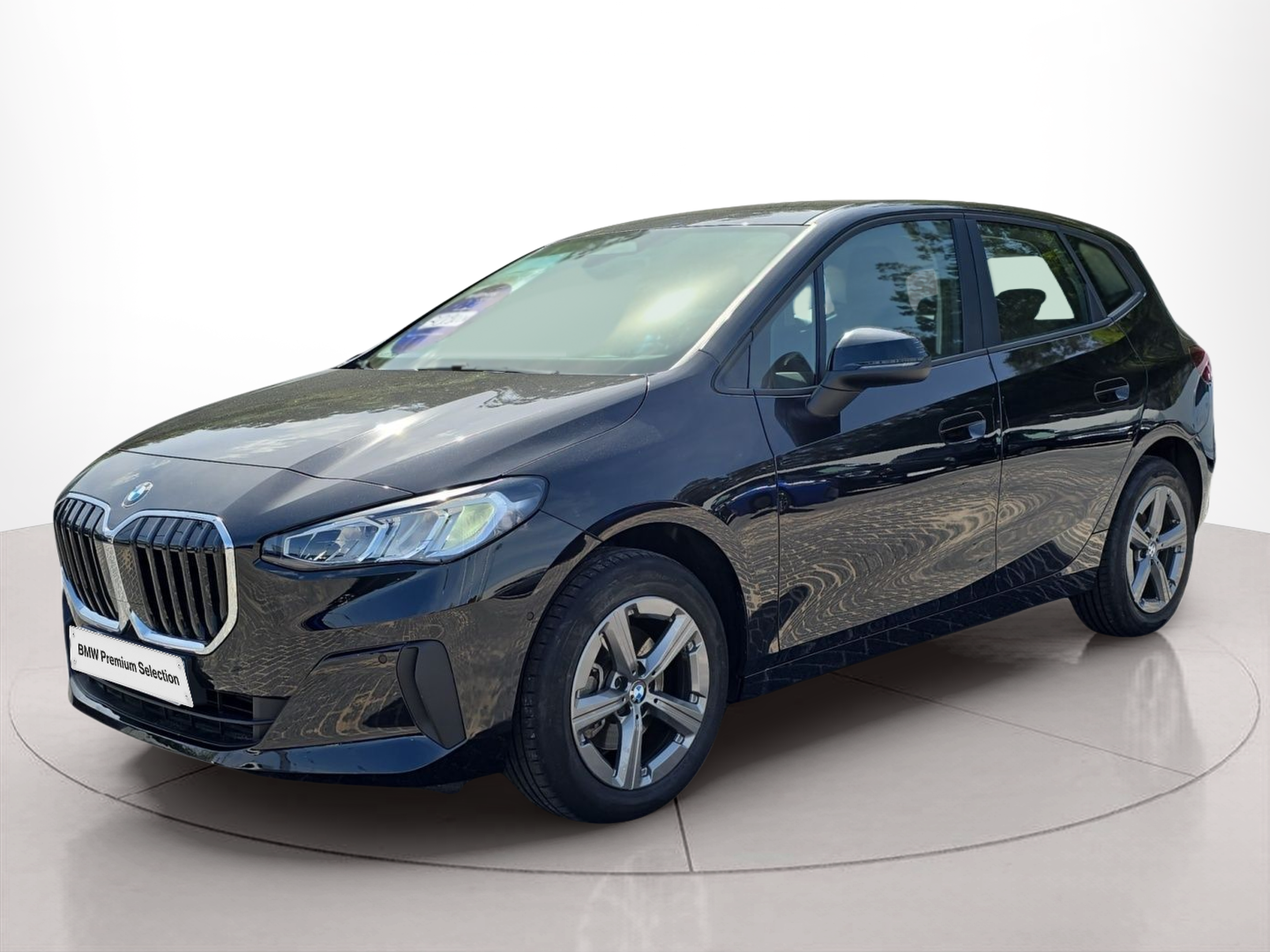 Fotos de BMW Série 2 216i Active Tourer color Negro. Año 2023. 90KW(122CV). Gasolina. En concesionario MCoutinho Bomcar Coimbra de Coimbra