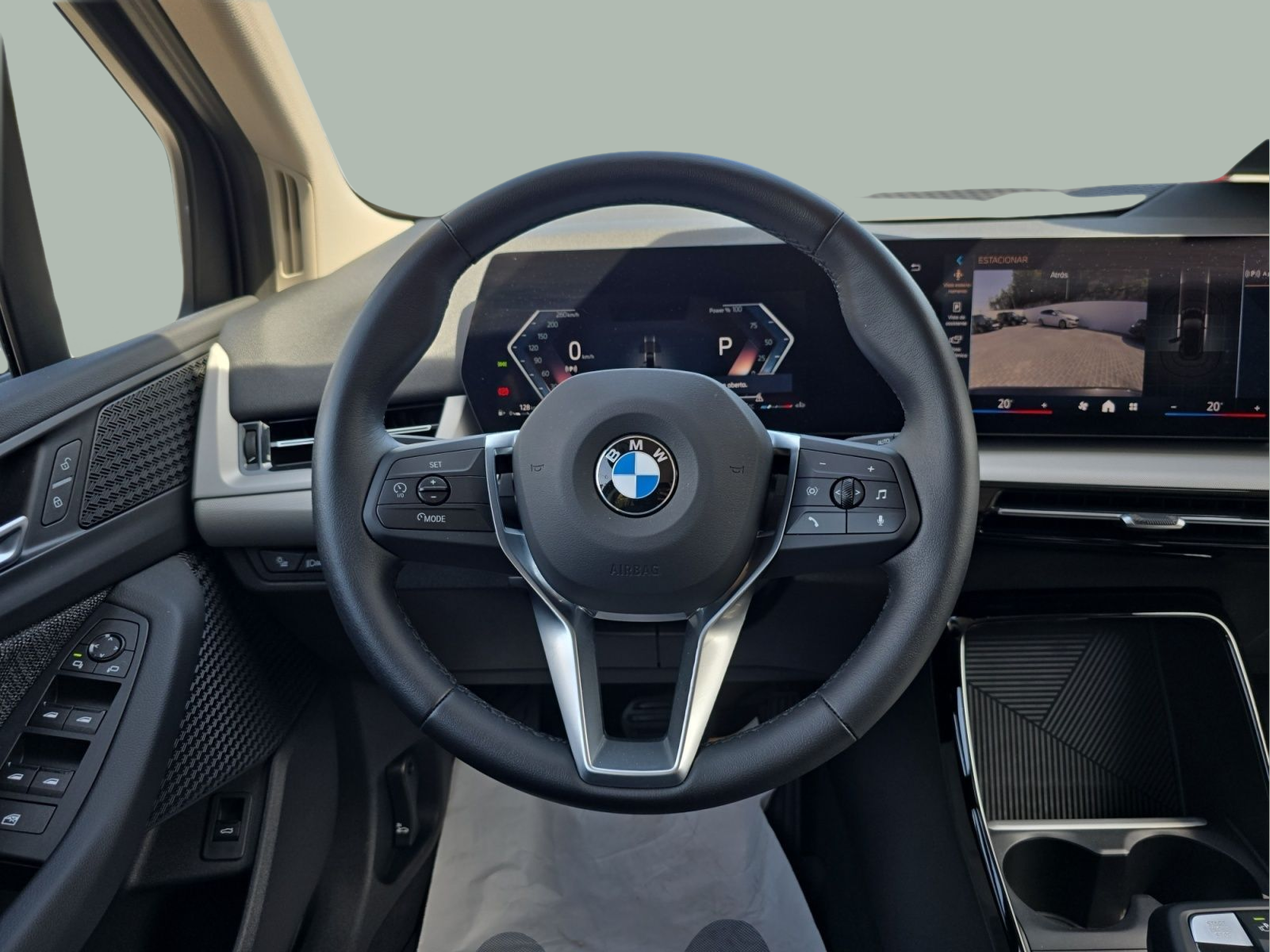 BMW Série 2 216i Active Tourer color Negro. Año 2023. 90KW(122CV). Gasolina. En concesionario MCoutinho Bomcar Coimbra de Coimbra