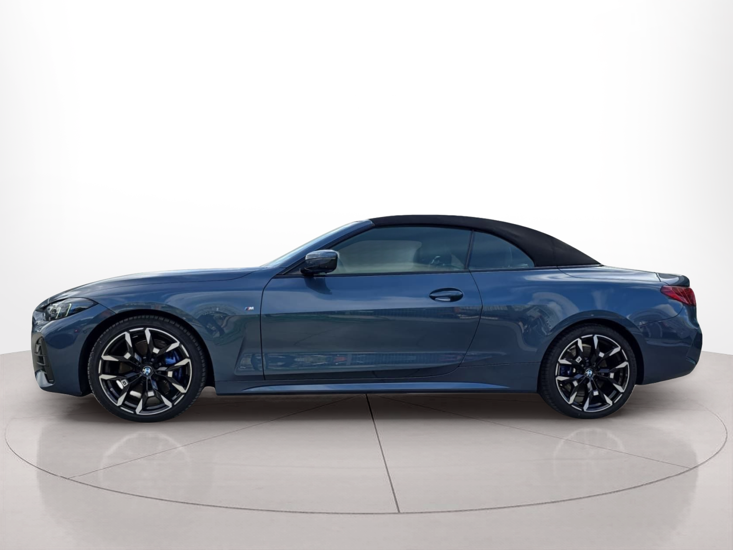 Fotos de BMW Série 4 420d Cabrio color Azul. Año 2024. 140KW(190CV). Diesel. En concesionario MCoutinho Bomcar Leiria de Leiria