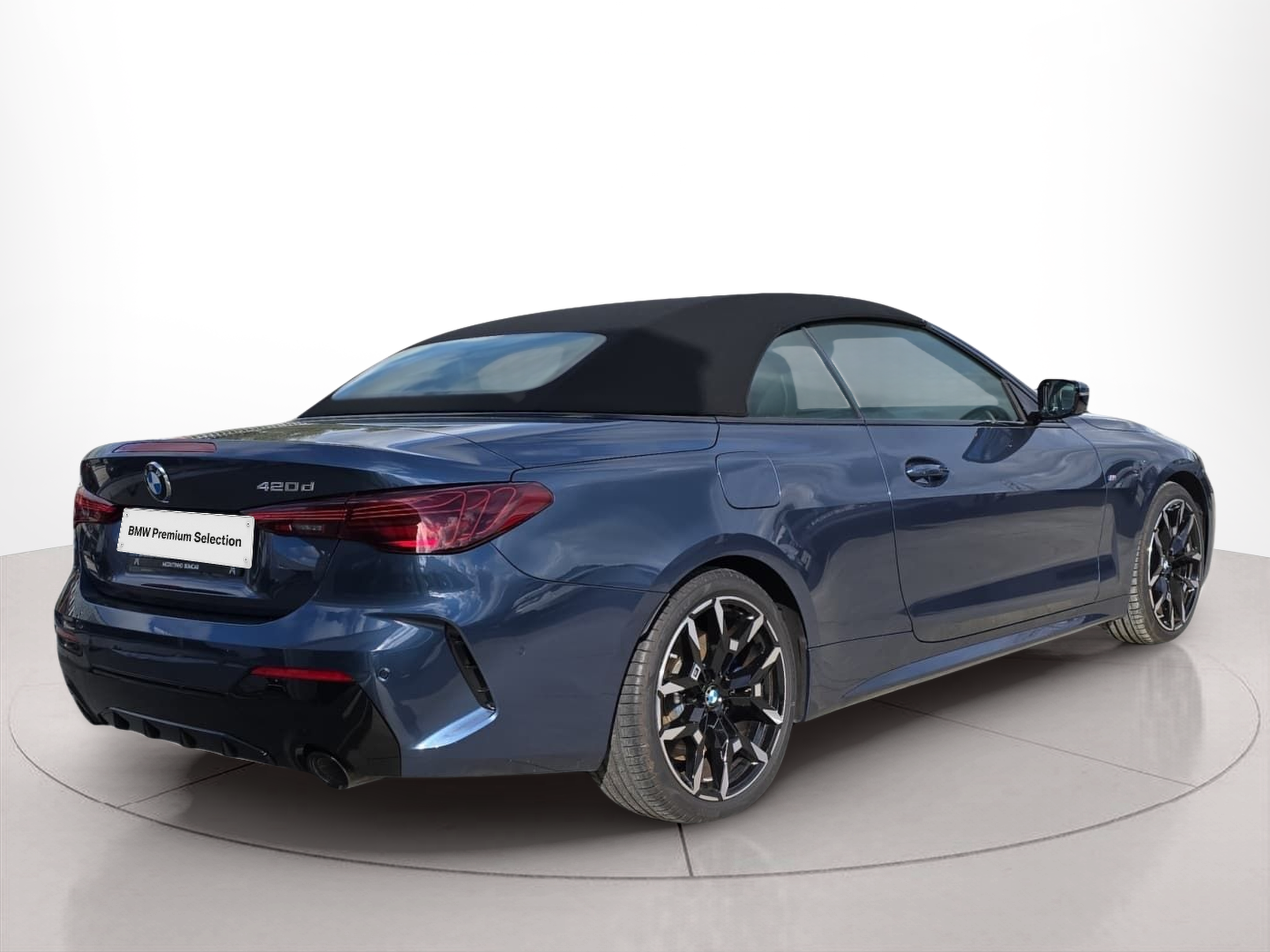 BMW Série 4 420d Cabrio color Azul. Año 2024. 140KW(190CV). Diesel. En concesionario MCoutinho Bomcar Leiria de Leiria