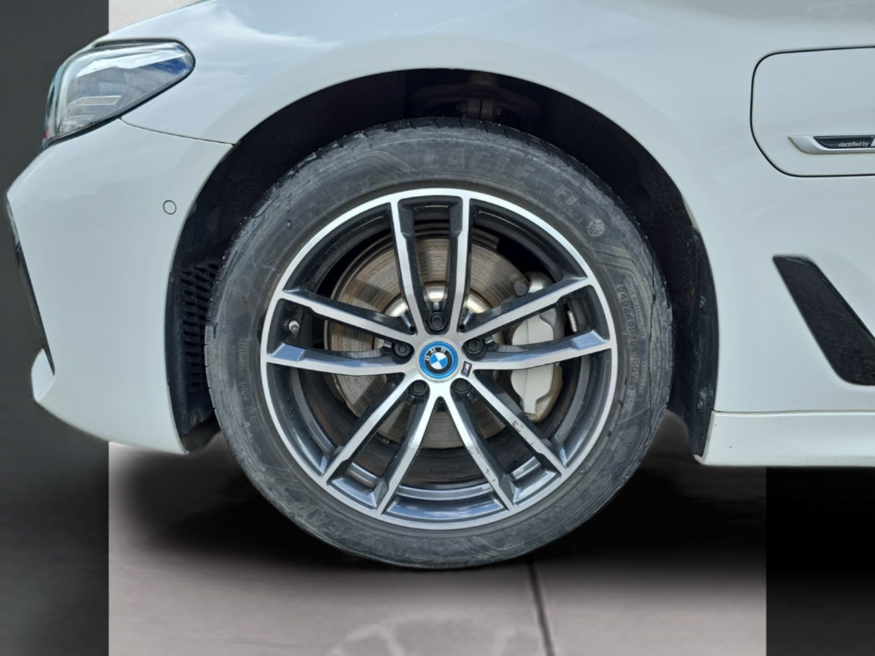 BMW Série 5 530e Berlina color Blanco. Año 2023. 215KW(292CV). Elétrico / Gasolina Híbrido. En concesionario MCoutinho - Viseu de Viseu