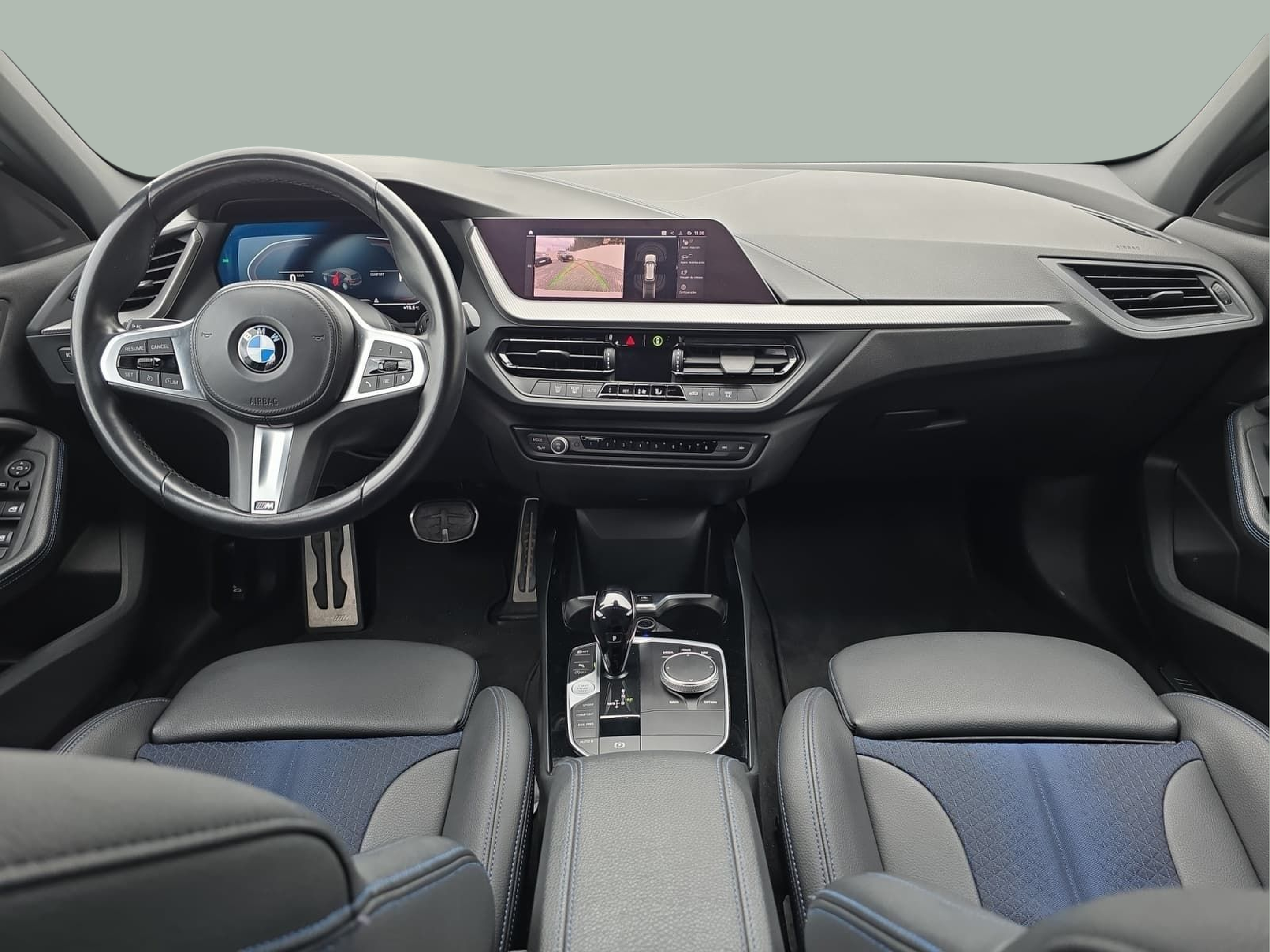 BMW Série 1 116d color Blanco. Año 2023. 85KW(116CV). Diesel. En concesionario MCoutinho Bomcar Coimbra de Coimbra