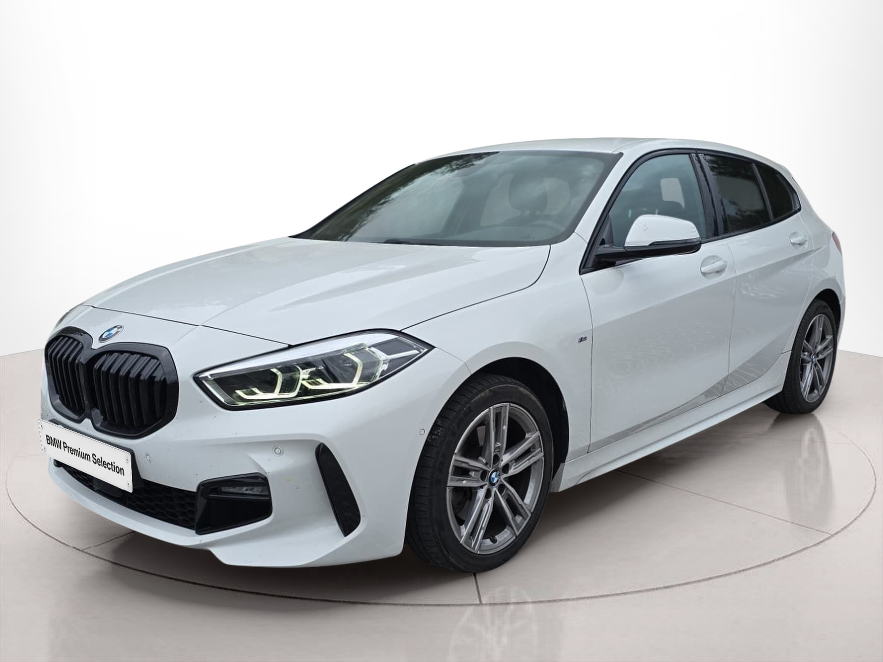 Fotos de BMW Série 1 116d color Blanco. Año 2023. 85KW(116CV). Diesel. En concesionario MCoutinho Bomcar Coimbra de Coimbra