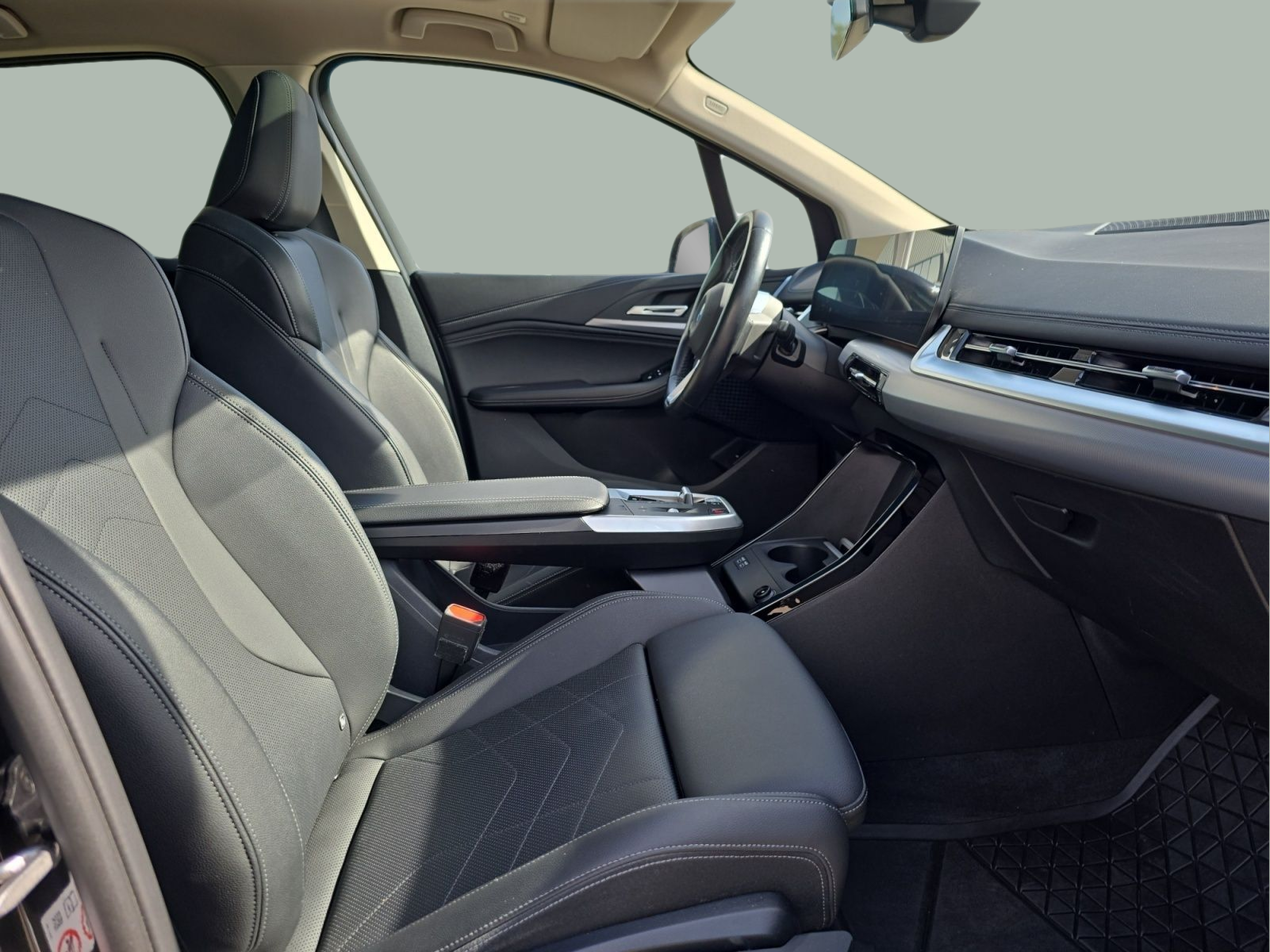 BMW Série 2 218d Active Tourer color Negro. Año 2022. 110KW(150CV). Diesel. En concesionario MCoutinho Bomcar Leiria de Leiria