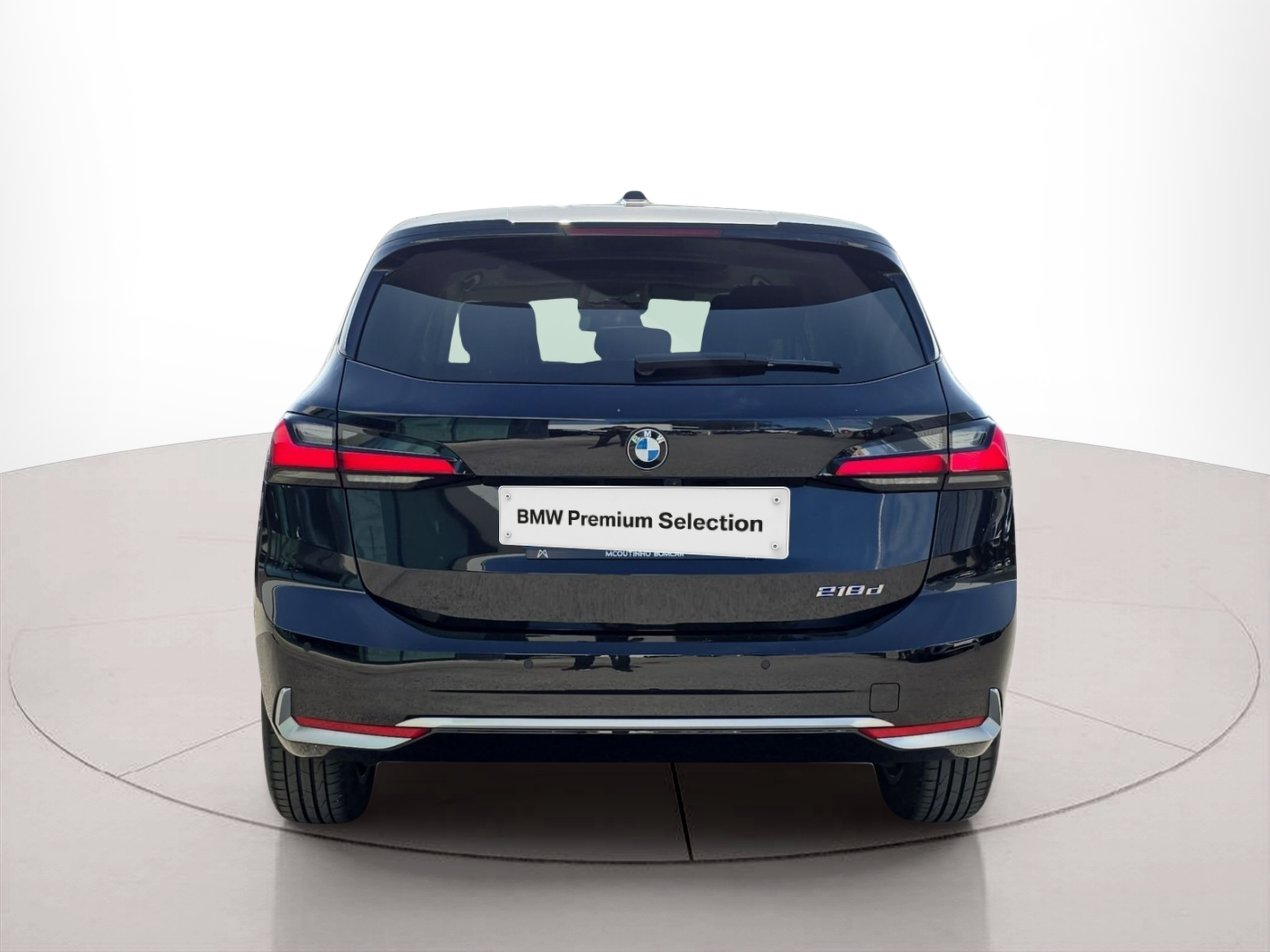 BMW Série 2 218d Active Tourer color Negro. Año 2022. 110KW(150CV). Diesel. En concesionario MCoutinho Bomcar Leiria de Leiria