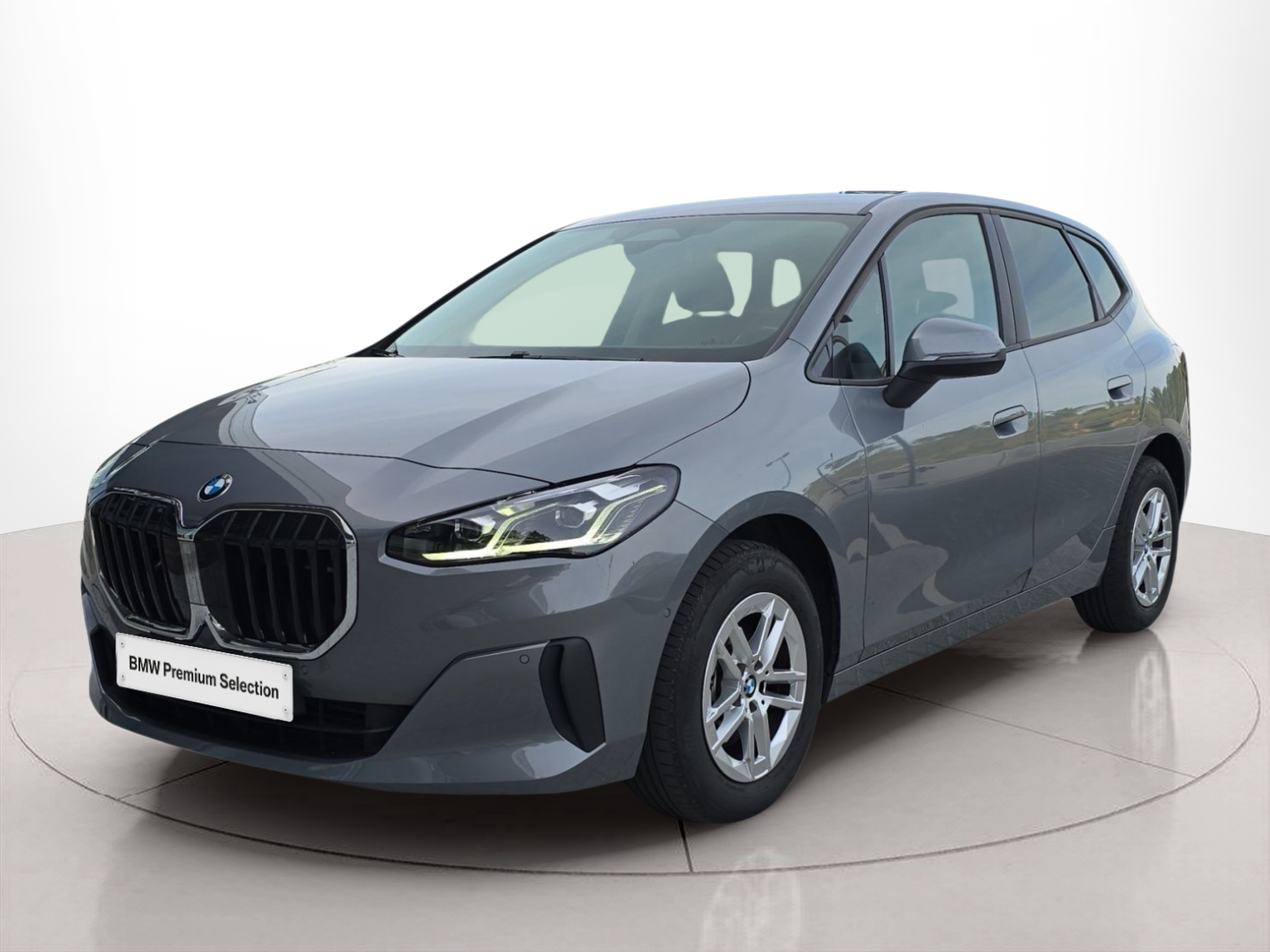 Fotos de BMW Série 2 216i Active Tourer color Gris. Año 2023. 90KW(122CV). Gasolina. En concesionario MCoutinho Bomcar Coimbra de Coimbra