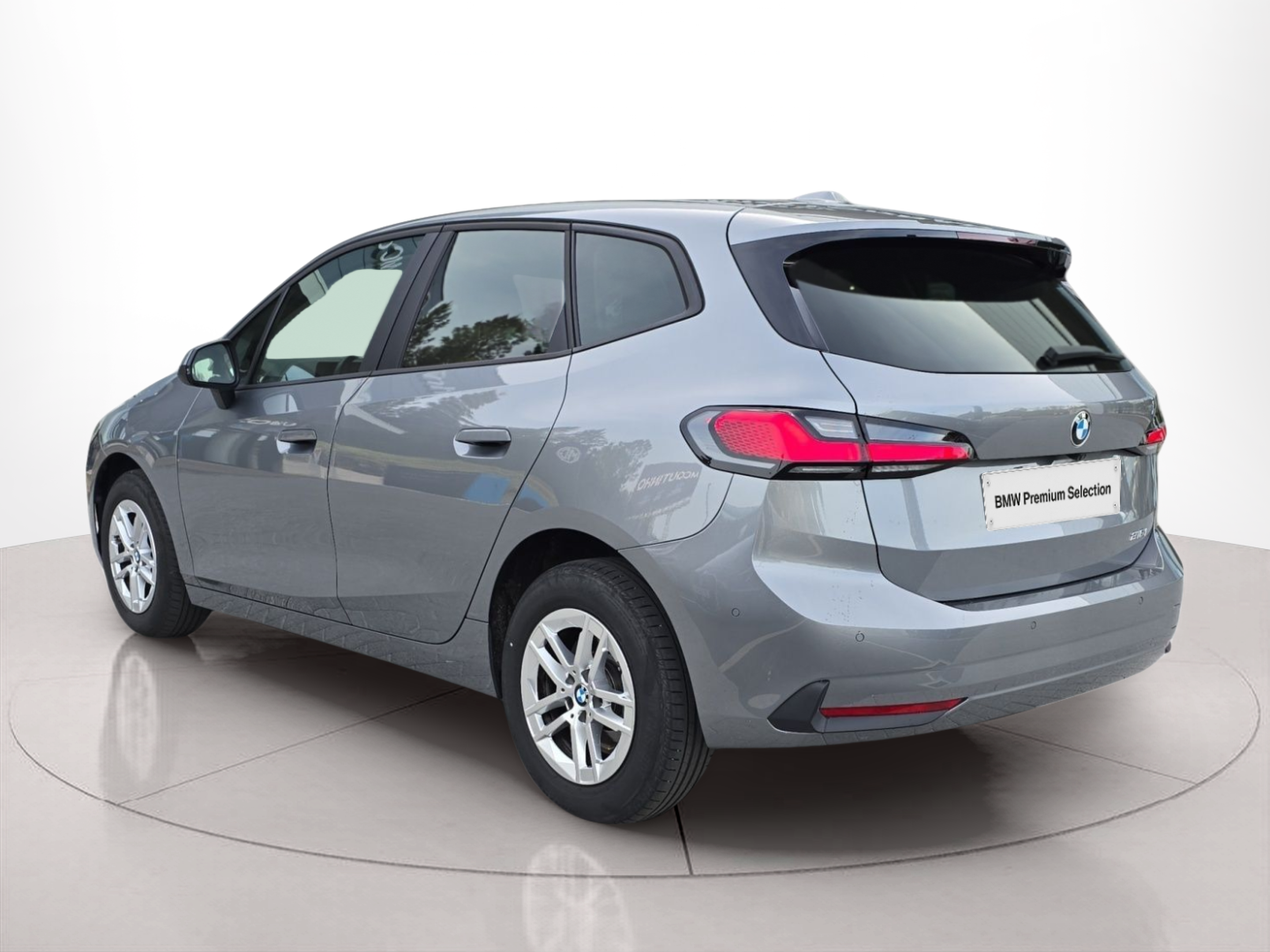 BMW Série 2 216i Active Tourer color Gris. Año 2023. 90KW(122CV). Gasolina. En concesionario MCoutinho Bomcar Coimbra de Coimbra