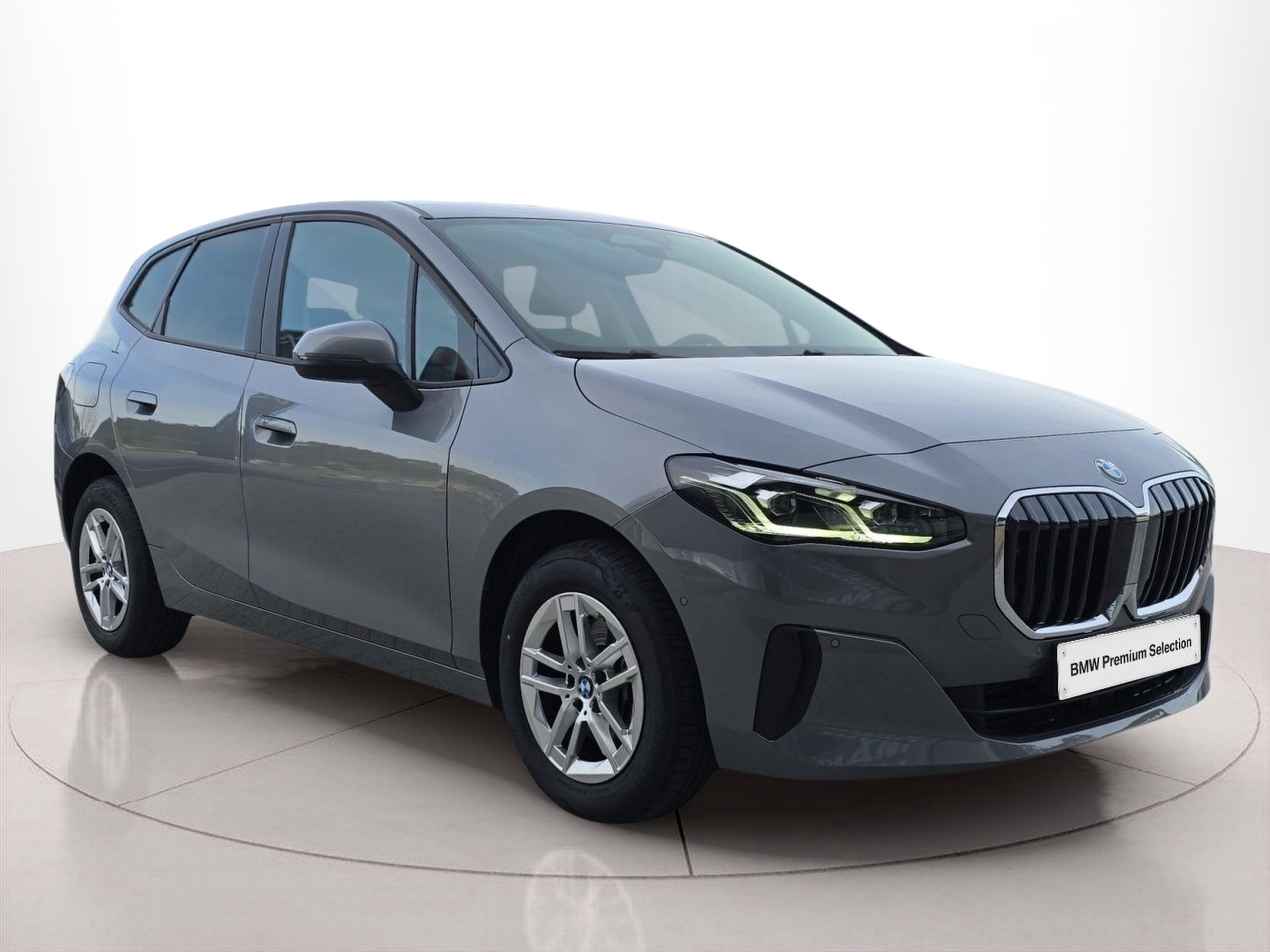BMW Série 2 216i Active Tourer color Gris. Año 2023. 90KW(122CV). Gasolina. En concesionario MCoutinho Bomcar Coimbra de Coimbra