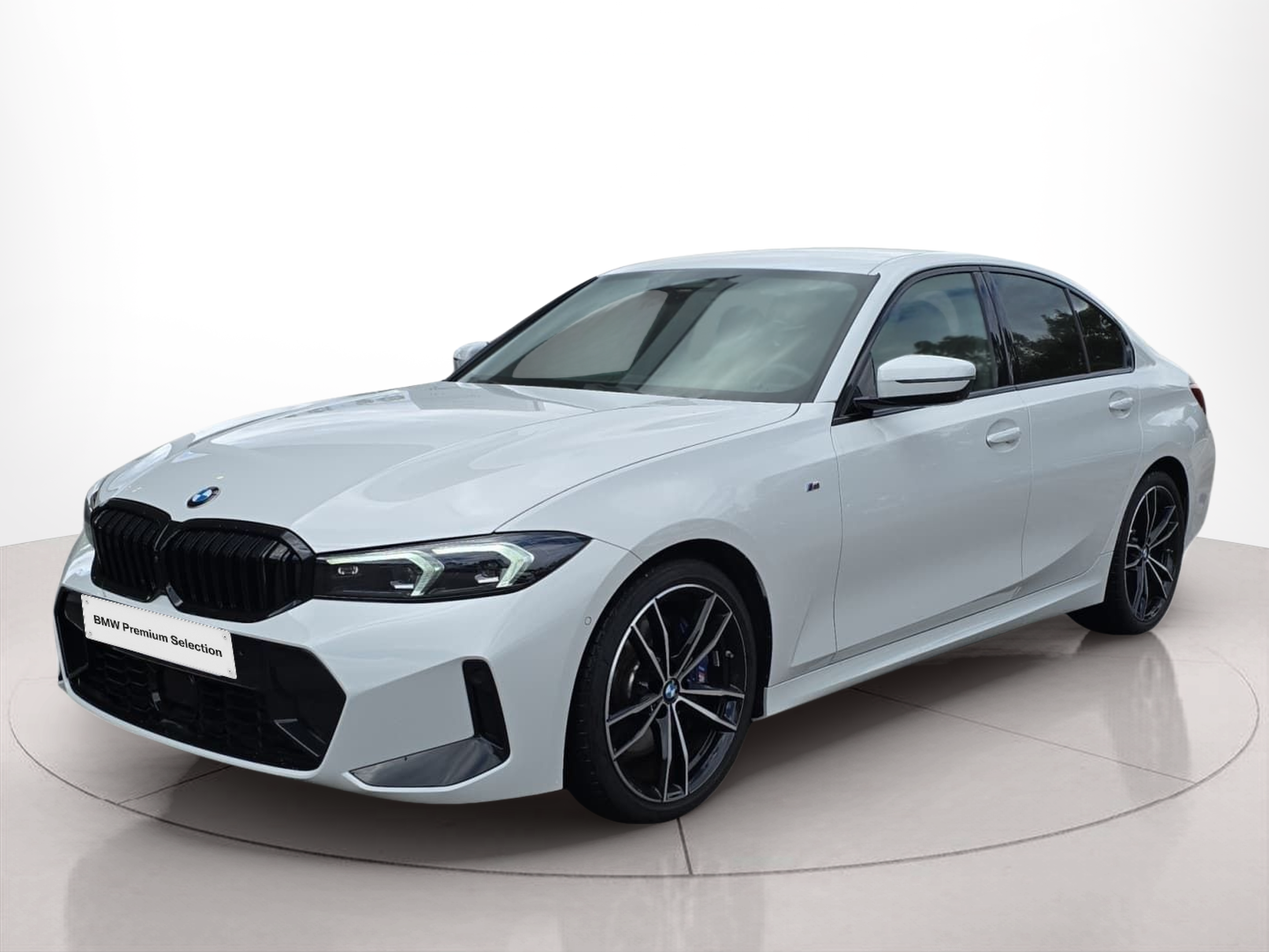 Fotos de BMW Série 3 330d Berlina color Blanco. Año 2024. 210KW(286CV). Diesel. En concesionario MCoutinho Bomcar Leiria de Leiria