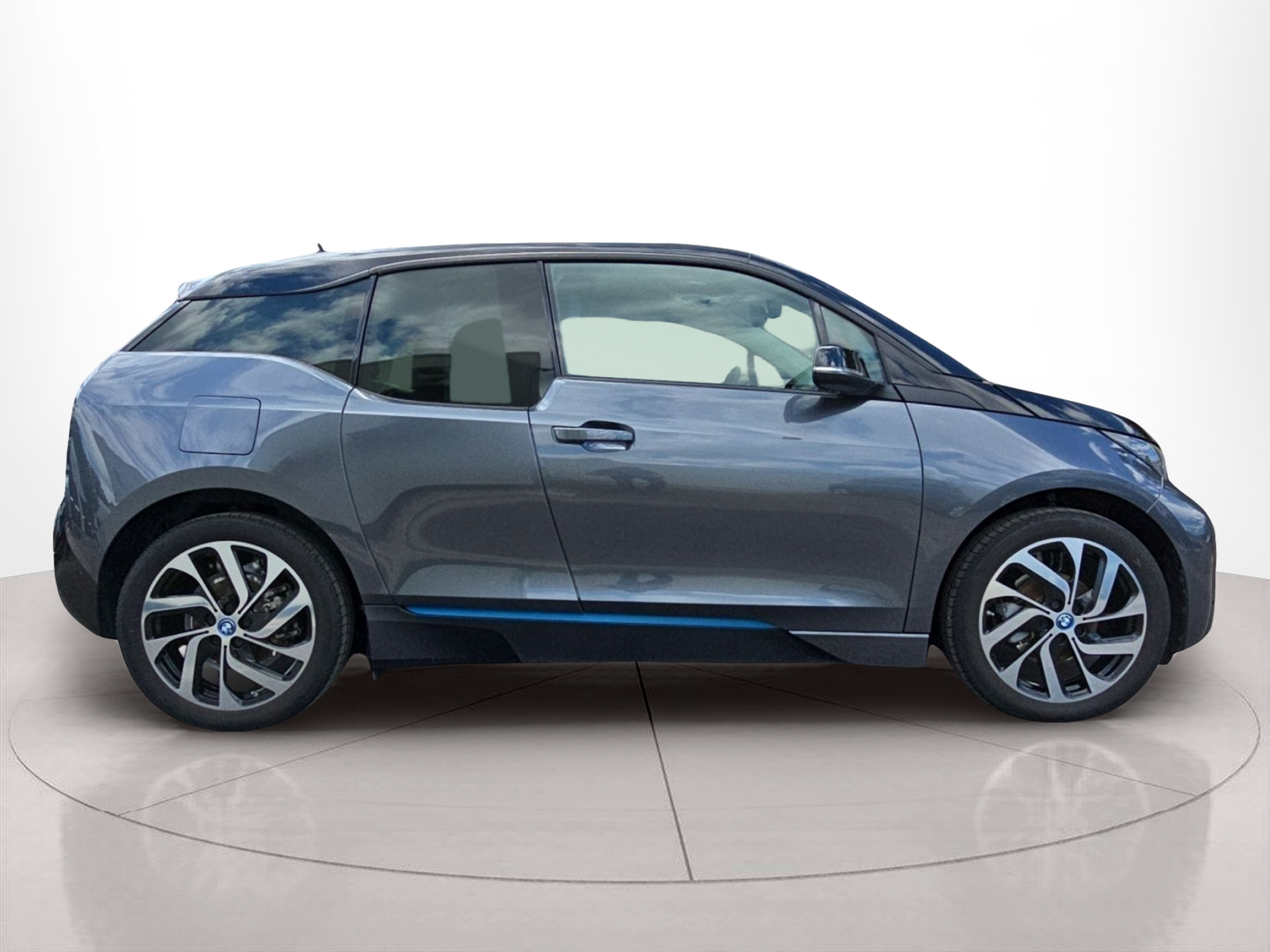 BMW i3 i3 120Ah color Gris. Año 2022. 125KW(170CV). Elétrico. En concesionario MCoutinho Bomcar Coimbra de Coimbra