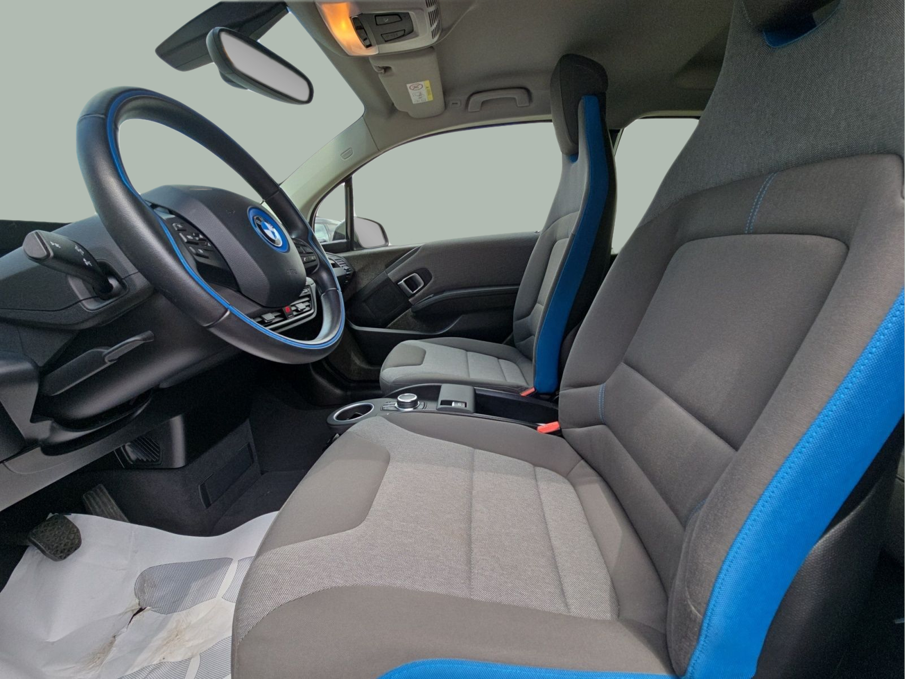 BMW i3 i3 120Ah color Gris. Año 2022. 125KW(170CV). Elétrico. En concesionario MCoutinho Bomcar Coimbra de Coimbra