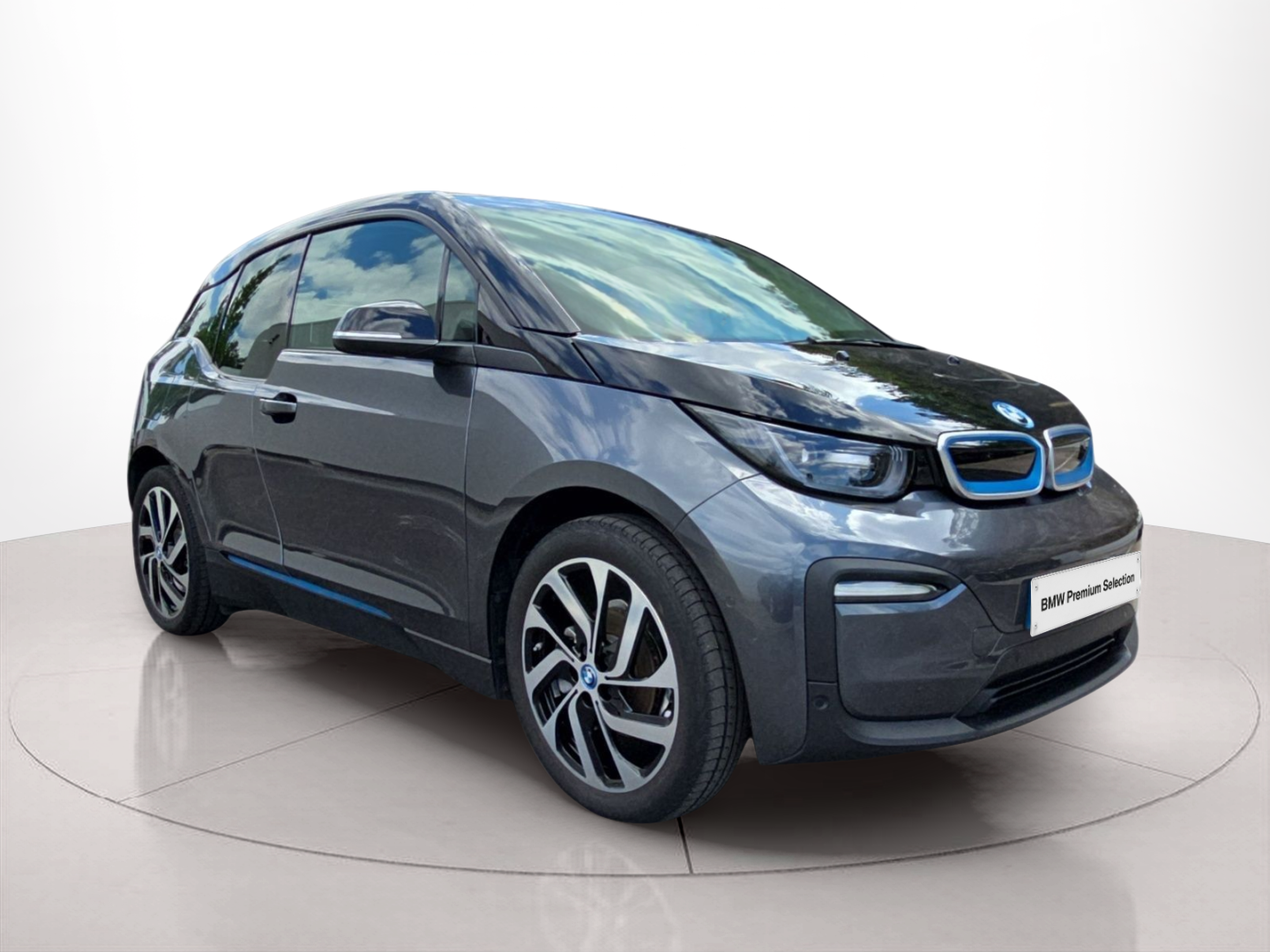 BMW i3 i3 120Ah color Gris. Año 2022. 125KW(170CV). Elétrico. En concesionario MCoutinho Bomcar Coimbra de Coimbra