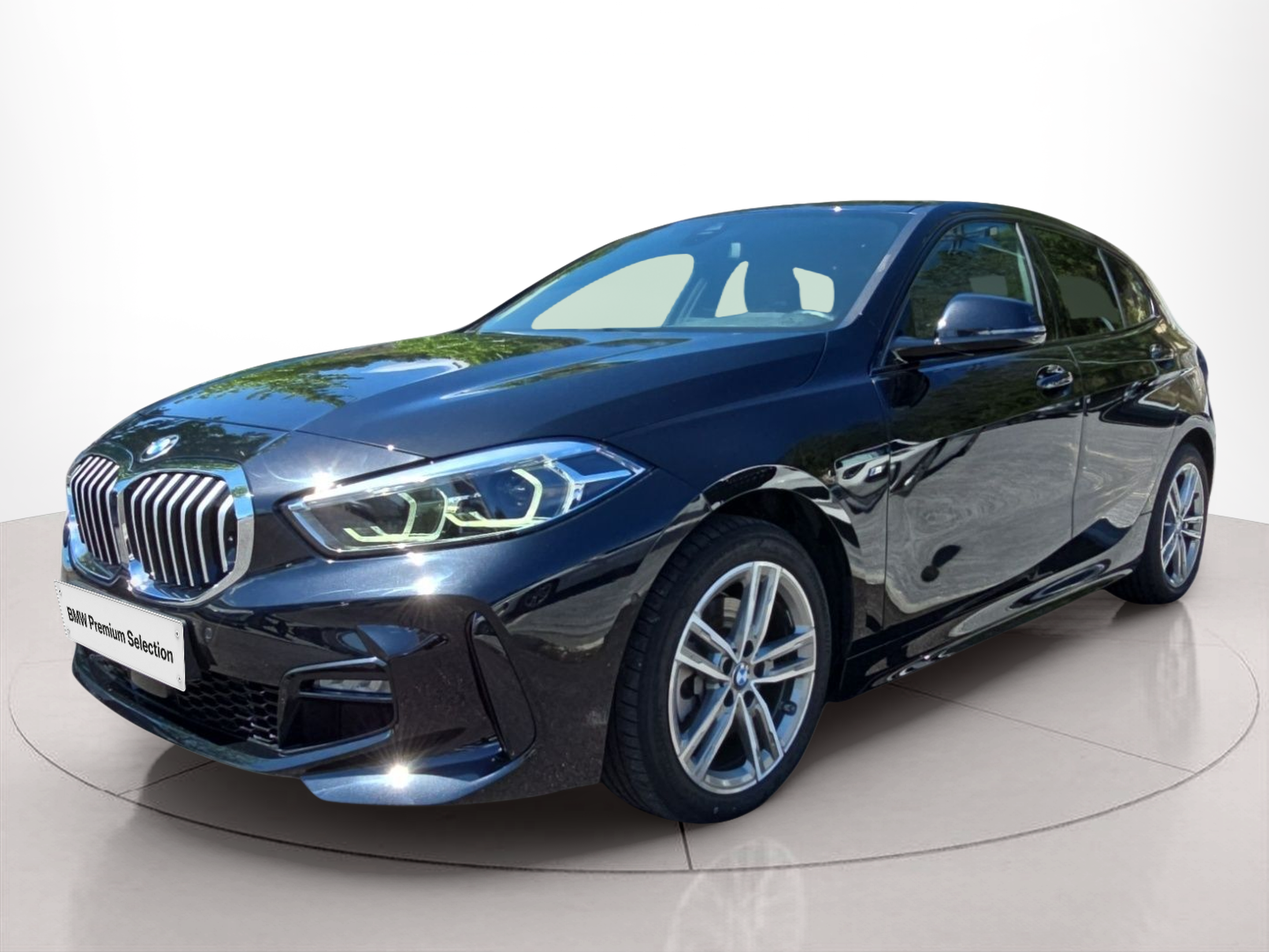 Fotos de BMW Série 1 116d color Negro. Año 2024. 85KW(116CV). Diesel. En concesionario MCoutinho Bomcar Coimbra de Coimbra