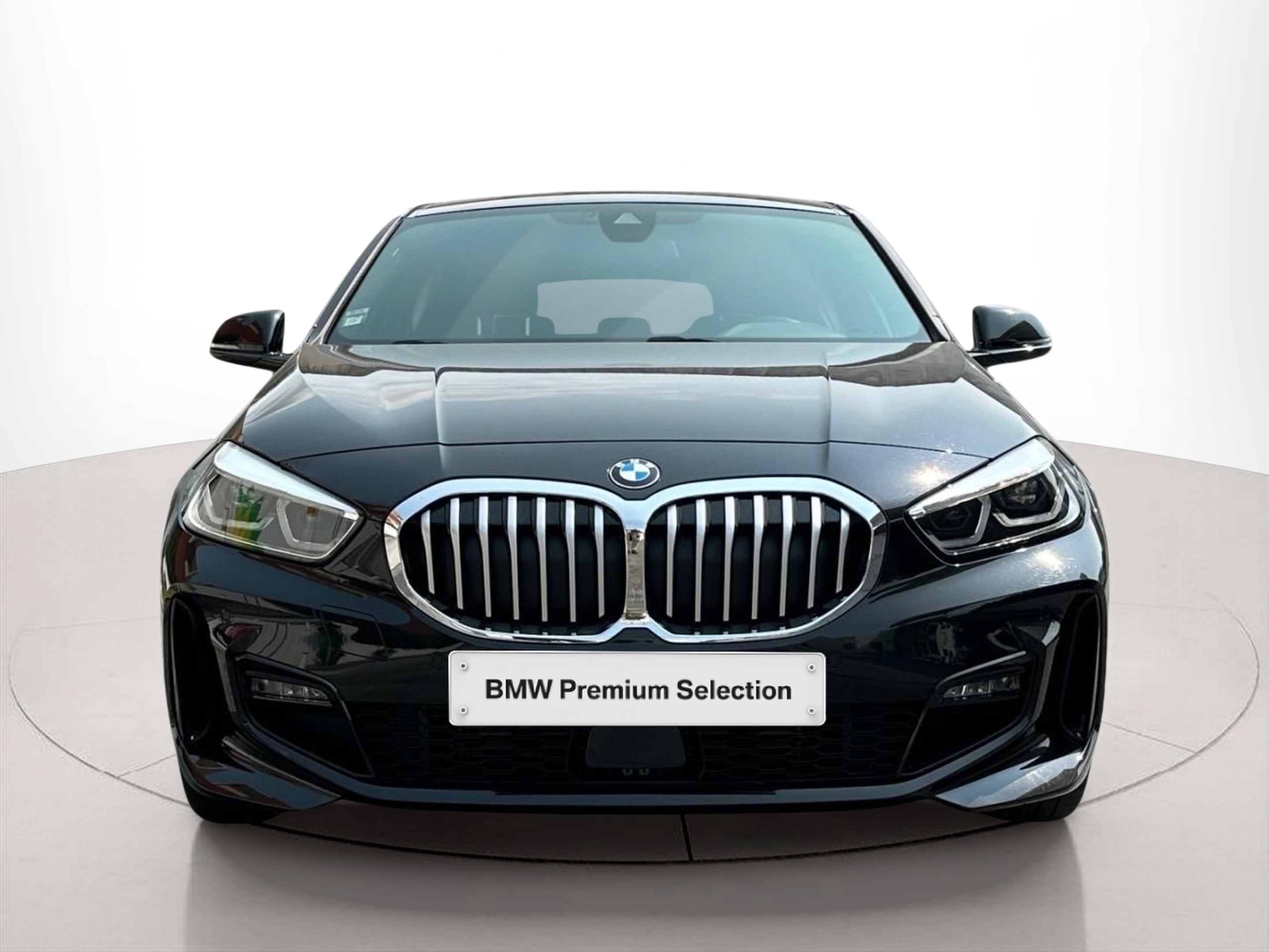 Fotos de BMW Série 1 116d color Negro. Año 2024. 85KW(116CV). Diesel. En concesionario MCoutinho - Vila Real de Vila Real