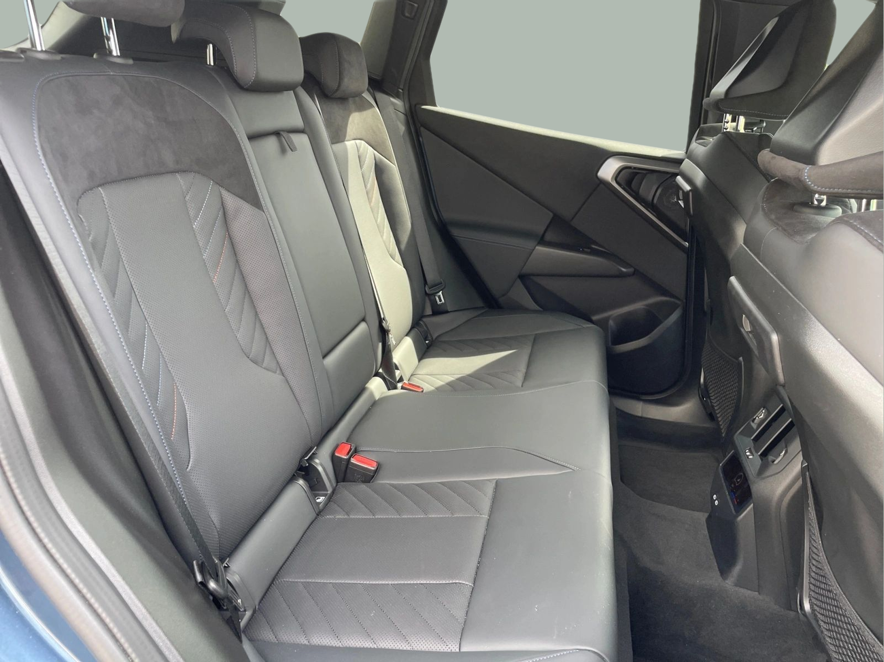 BMW X3 xDrive20d color Azul. Año 2024. 145KW(197CV). Diesel. En concesionario MCoutinho - Vila Real de Vila Real
